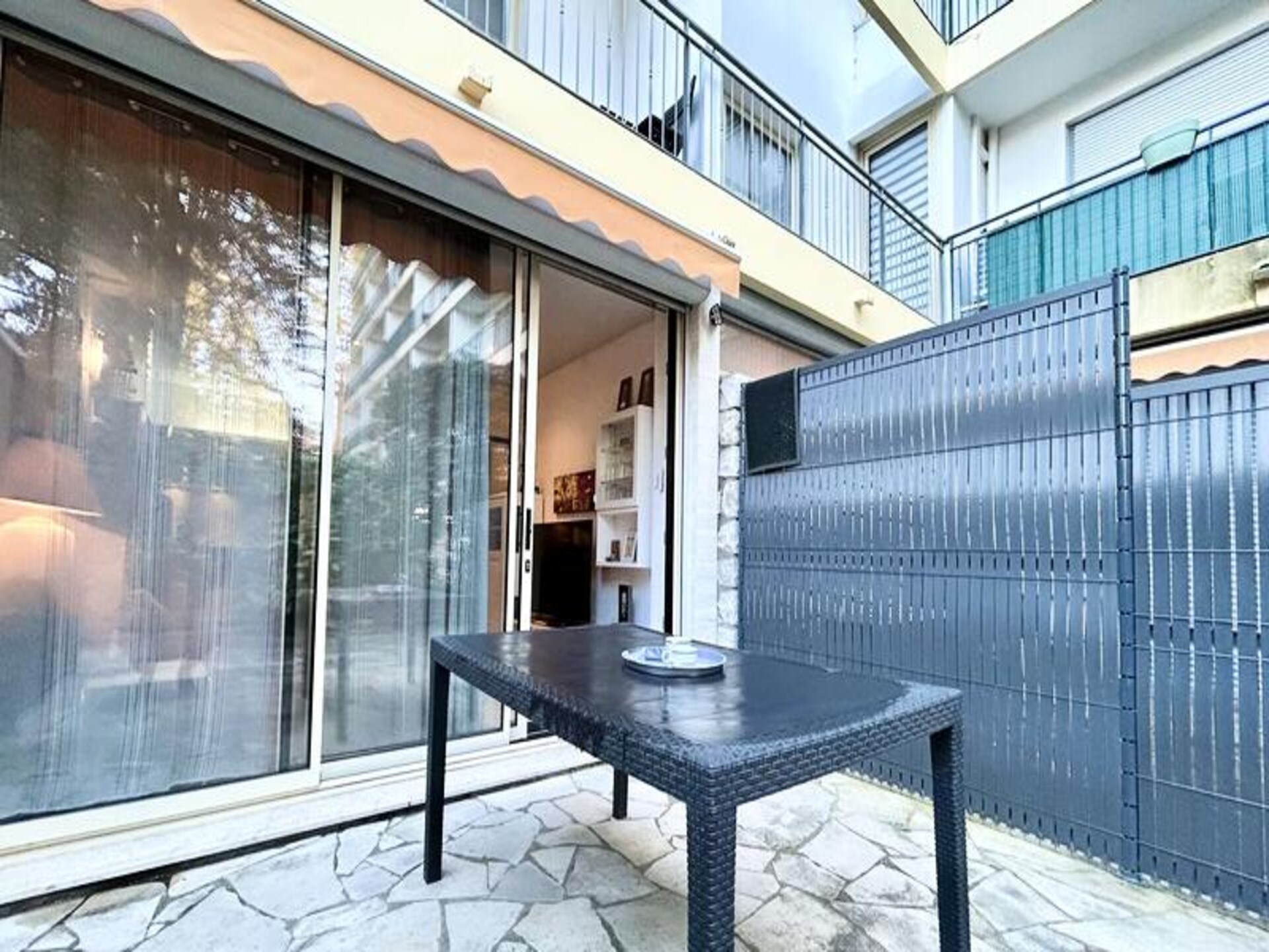 Licht appartement met groot terras aan bosrijk park in Gréoux-les-Bains - foto 23