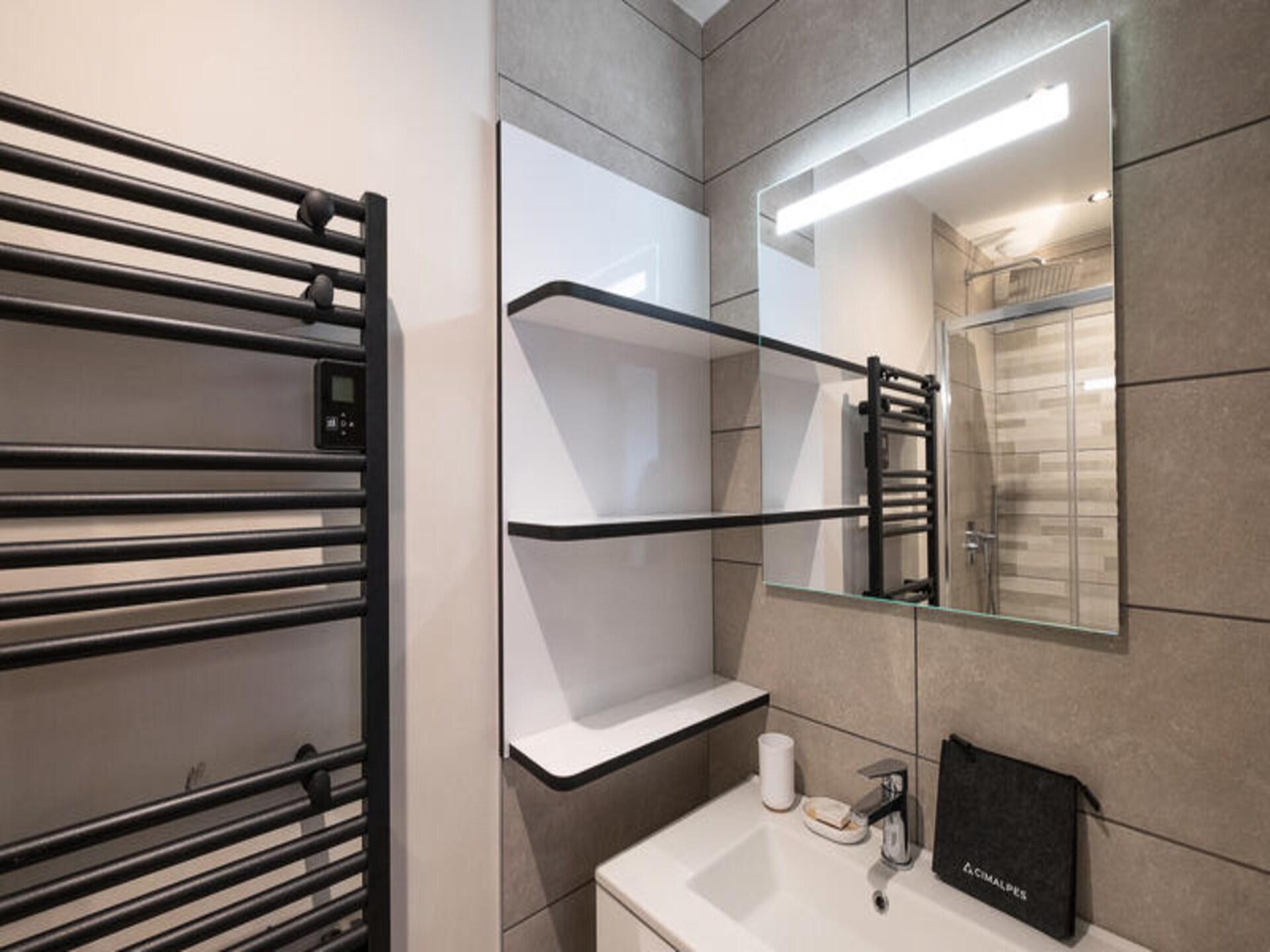 Luxe chaletappartement met sauna, jacuzzi en ski-in/ski-out in Les Saisies - foto 10