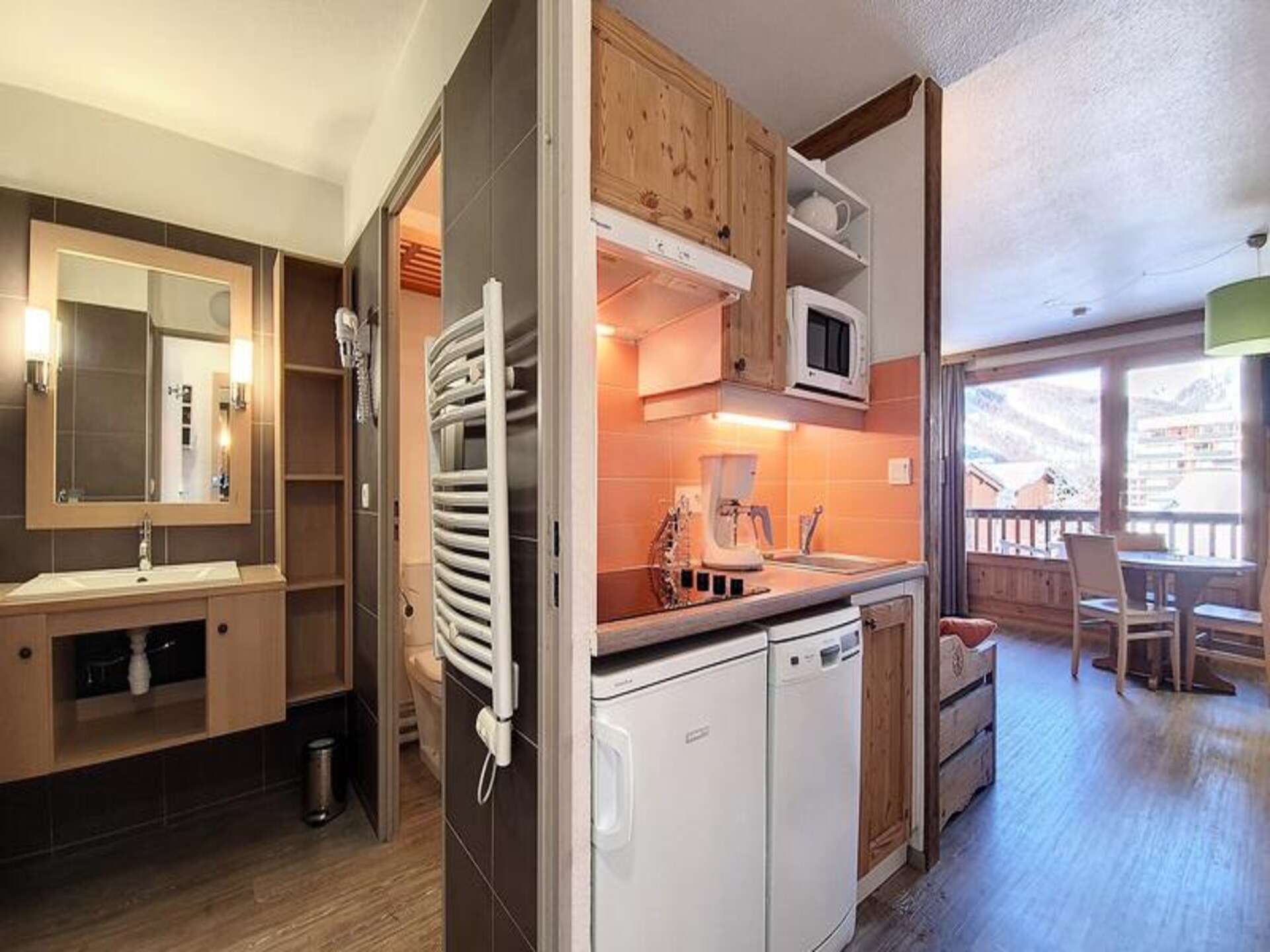 Zonnig studio-appartement op de eerste verdieping met balkon in Val d'Isère - foto 6