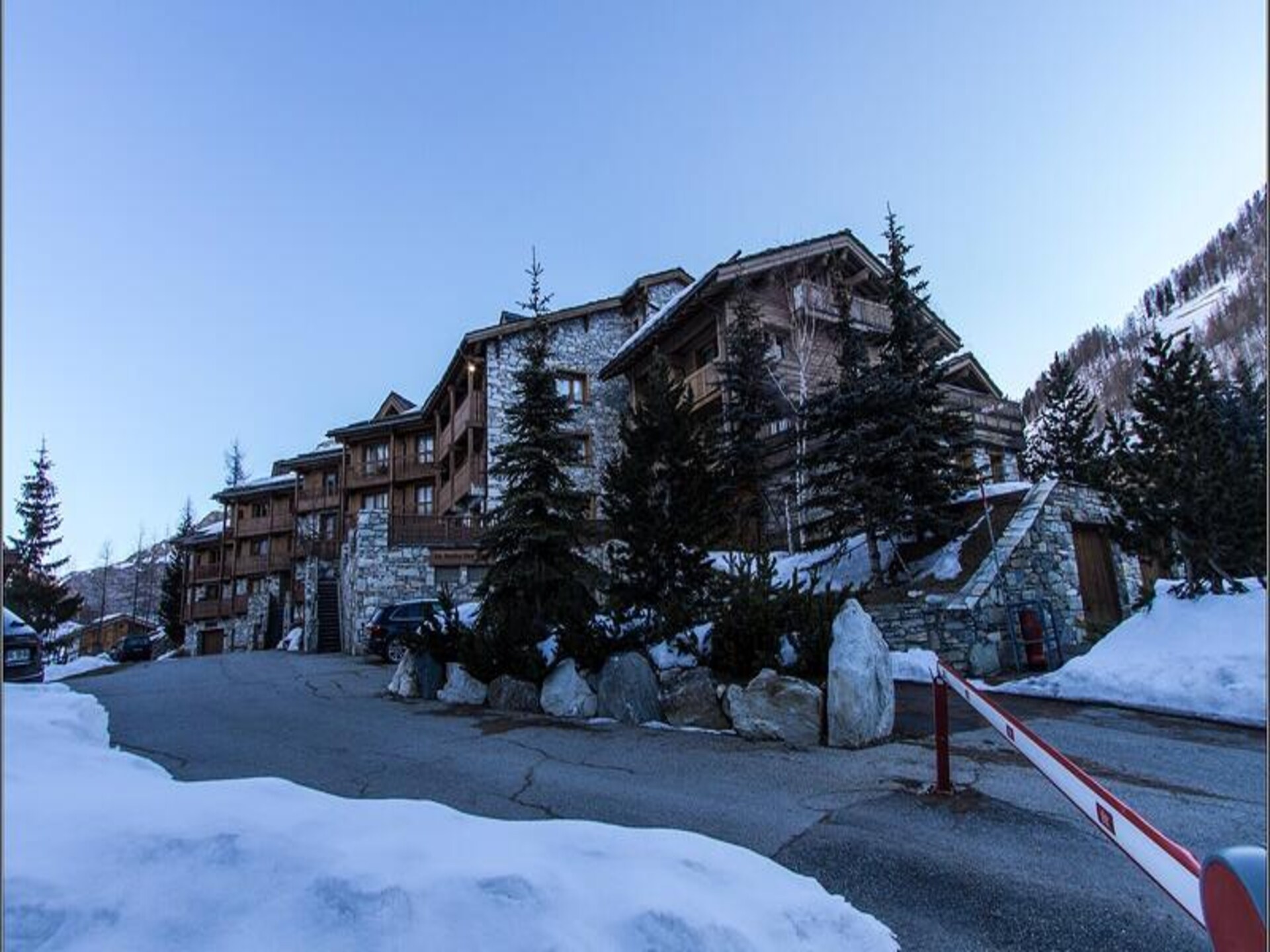 Knus ski-in/ski-out appartement met zuidbalkon in Val d'Isère - foto 3