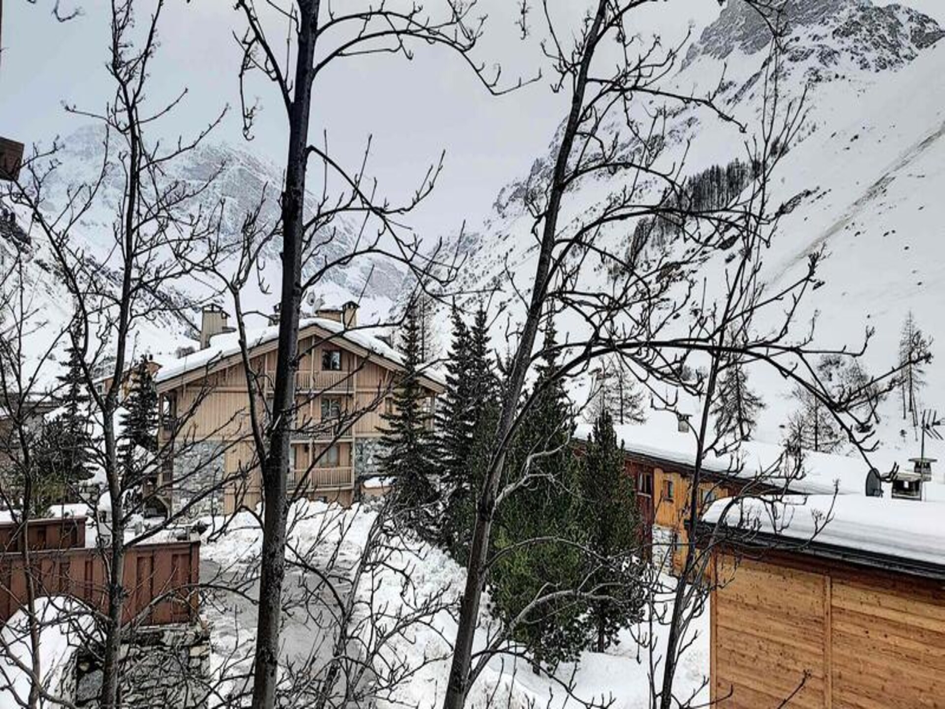 Knus ski-in/ski-out appartement met zuidbalkon in Val d'Isère - foto 14