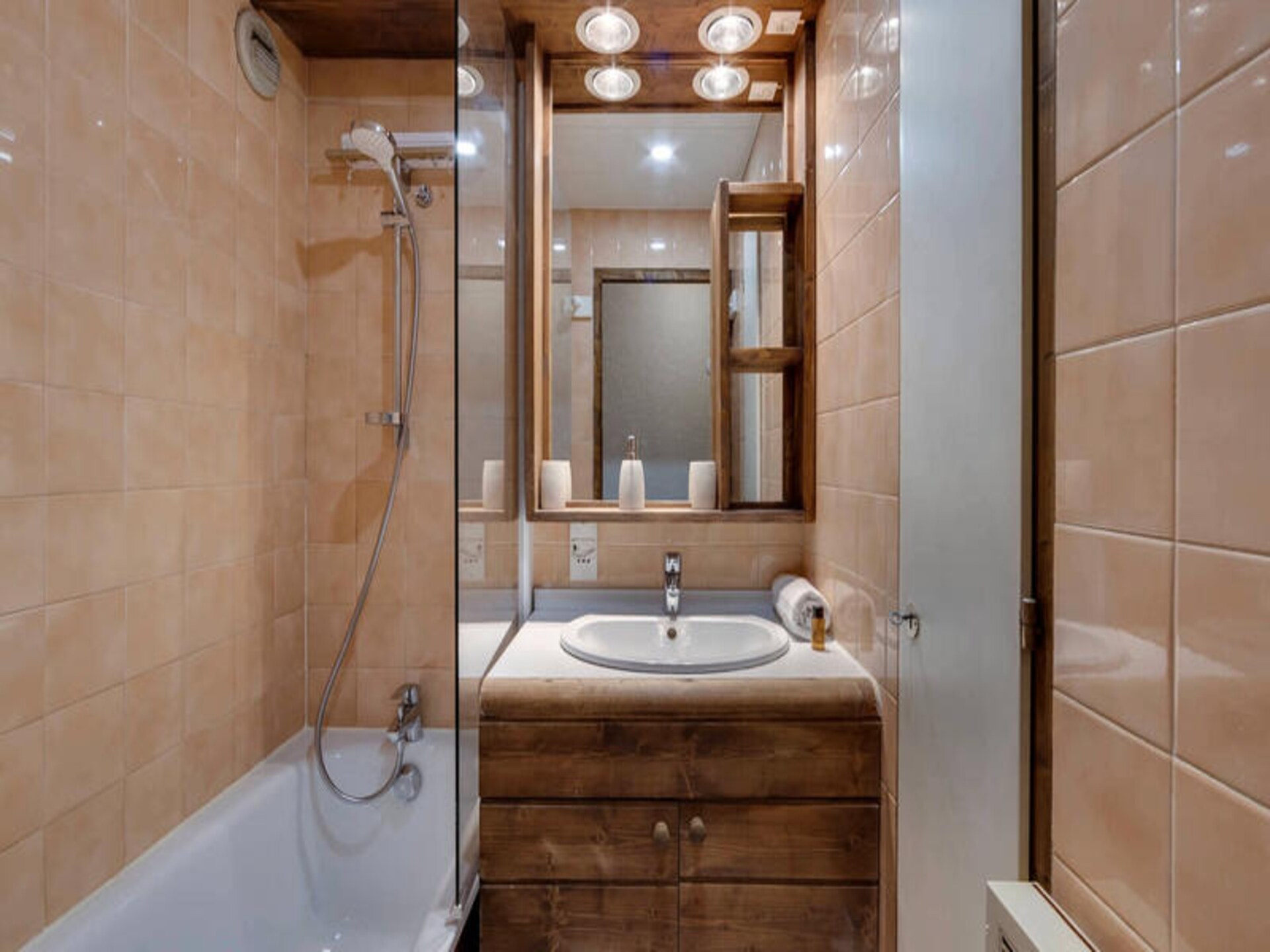 Appartement 5p met balkon op zuiden, vlakbij de piste in Val d'Isère - foto 13
