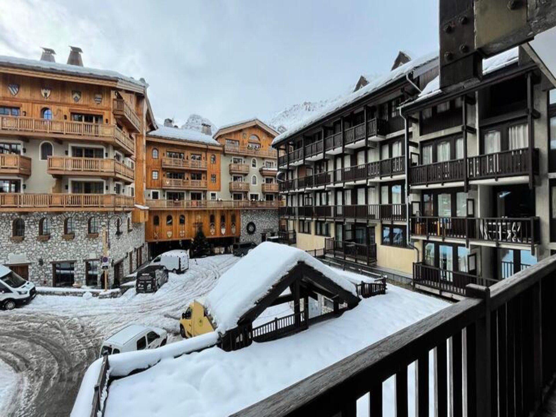 Vernieuwd appartement in Val d'Isère met balkon op het zuiden en directe piste-toegang - foto 12
