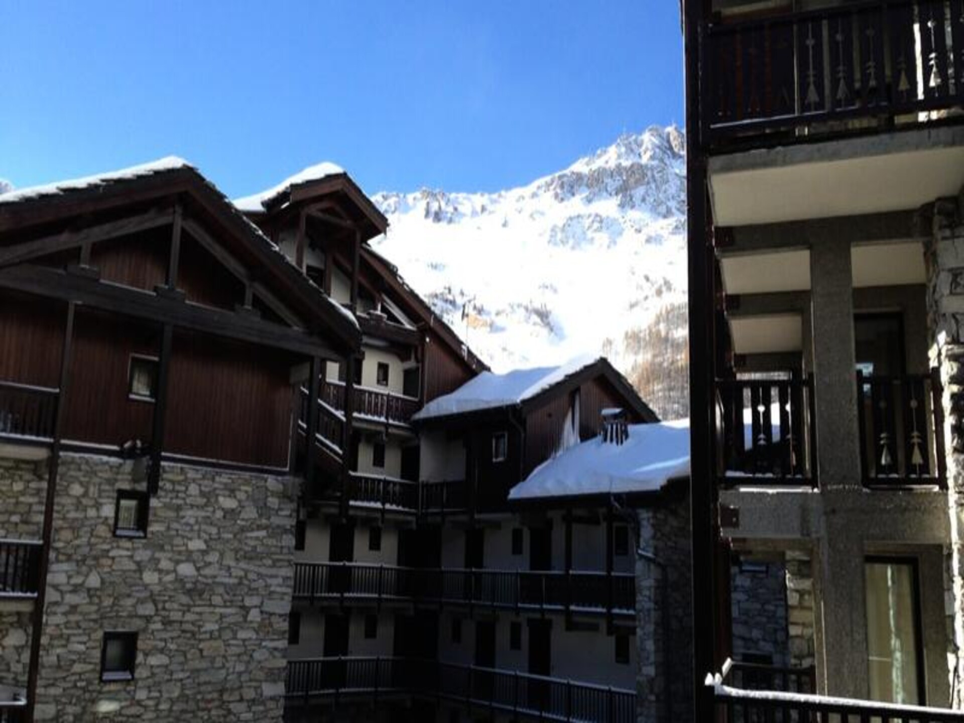 Authentiek 6-persoons appartement in Val d'Isère Village met balkon op het westen - foto 14