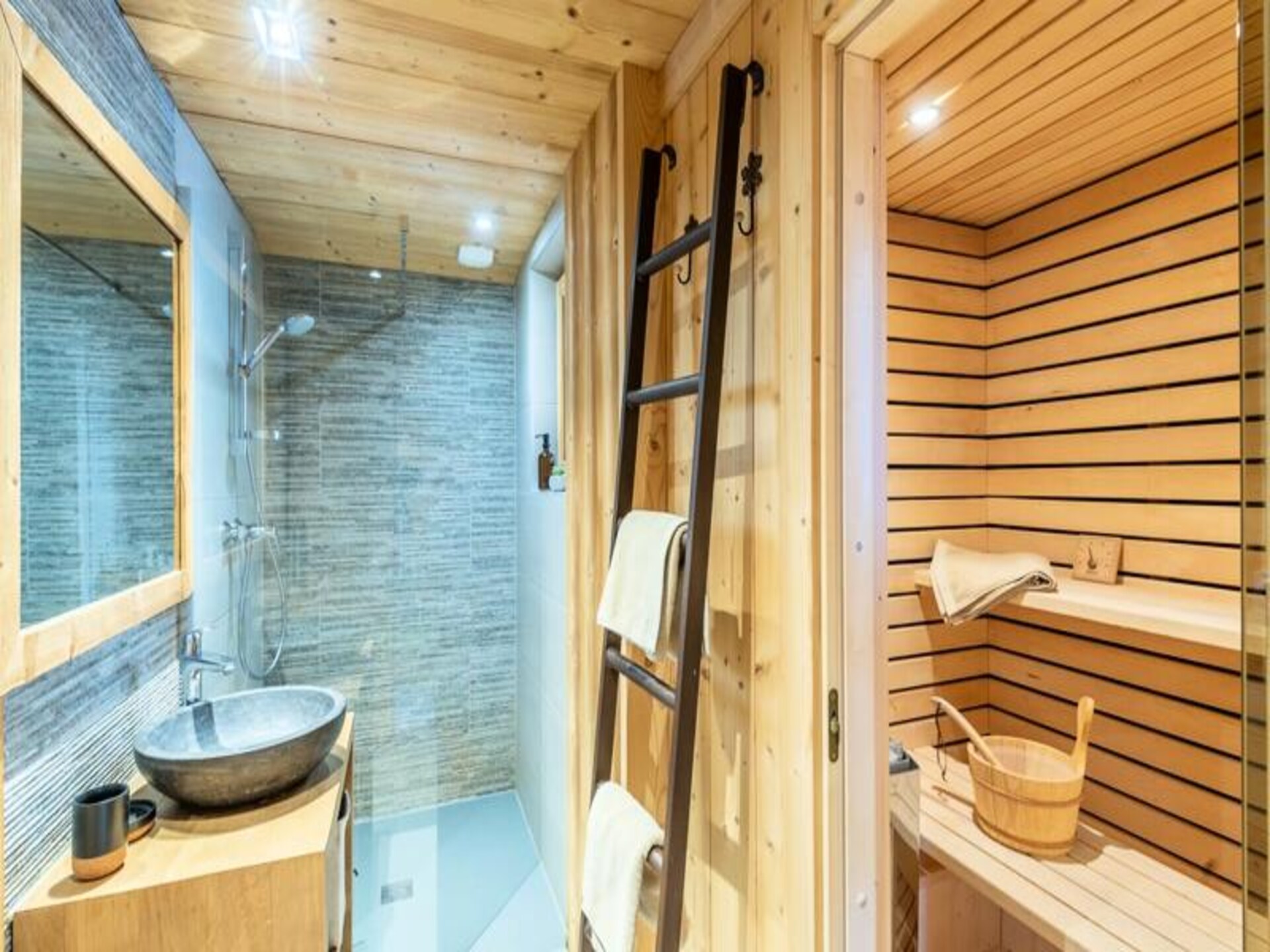 Chalet Tekoa in Manigod: 8 pers., 5 min. van de piste & sauna - foto 2