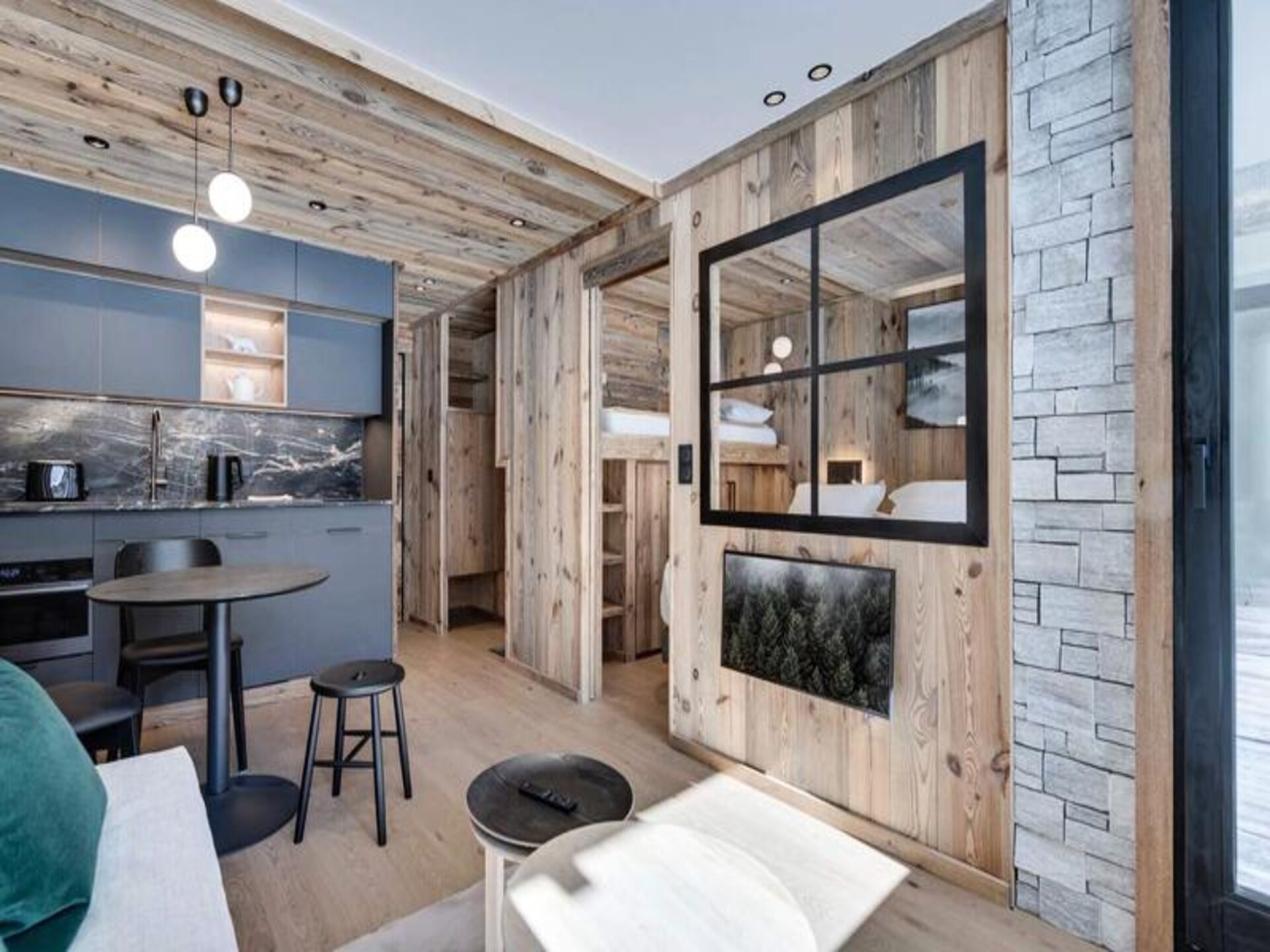 Sfeervol gerenoveerd studio-appartement op de piste in Val d'Isère - foto 4