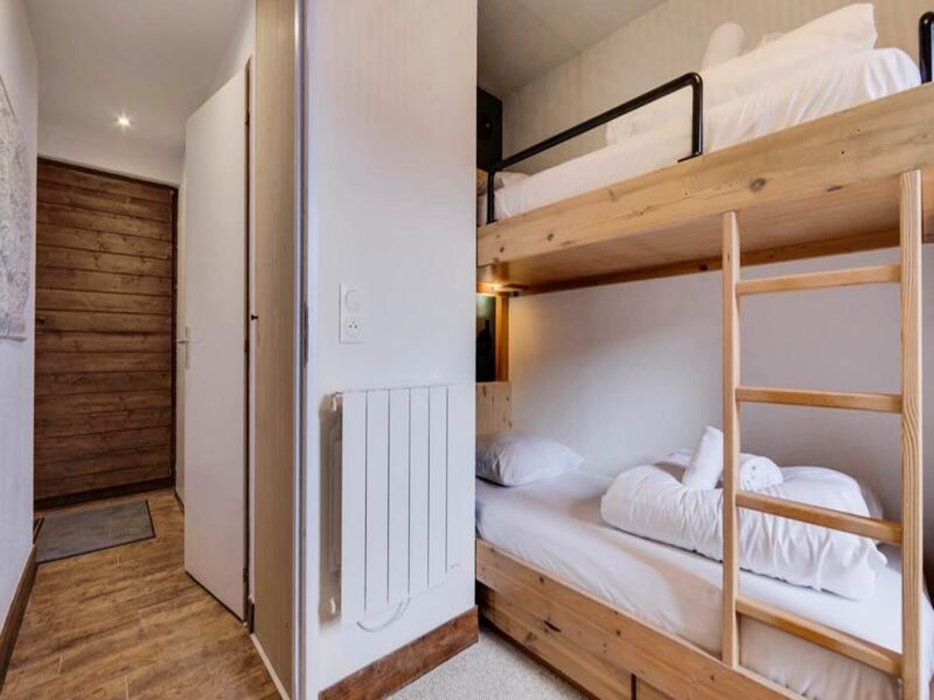 Gerenoveerd 5-persoons appartement op 50m van de piste in Val d'Isère - foto 9