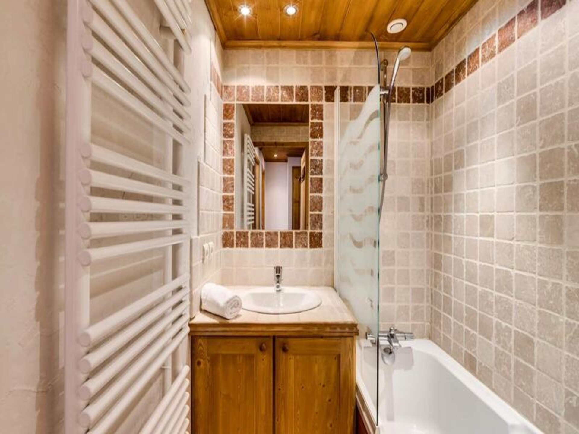 Authentiek appartement op de piste in Val d'Isère Village voor 4 personen - foto 12