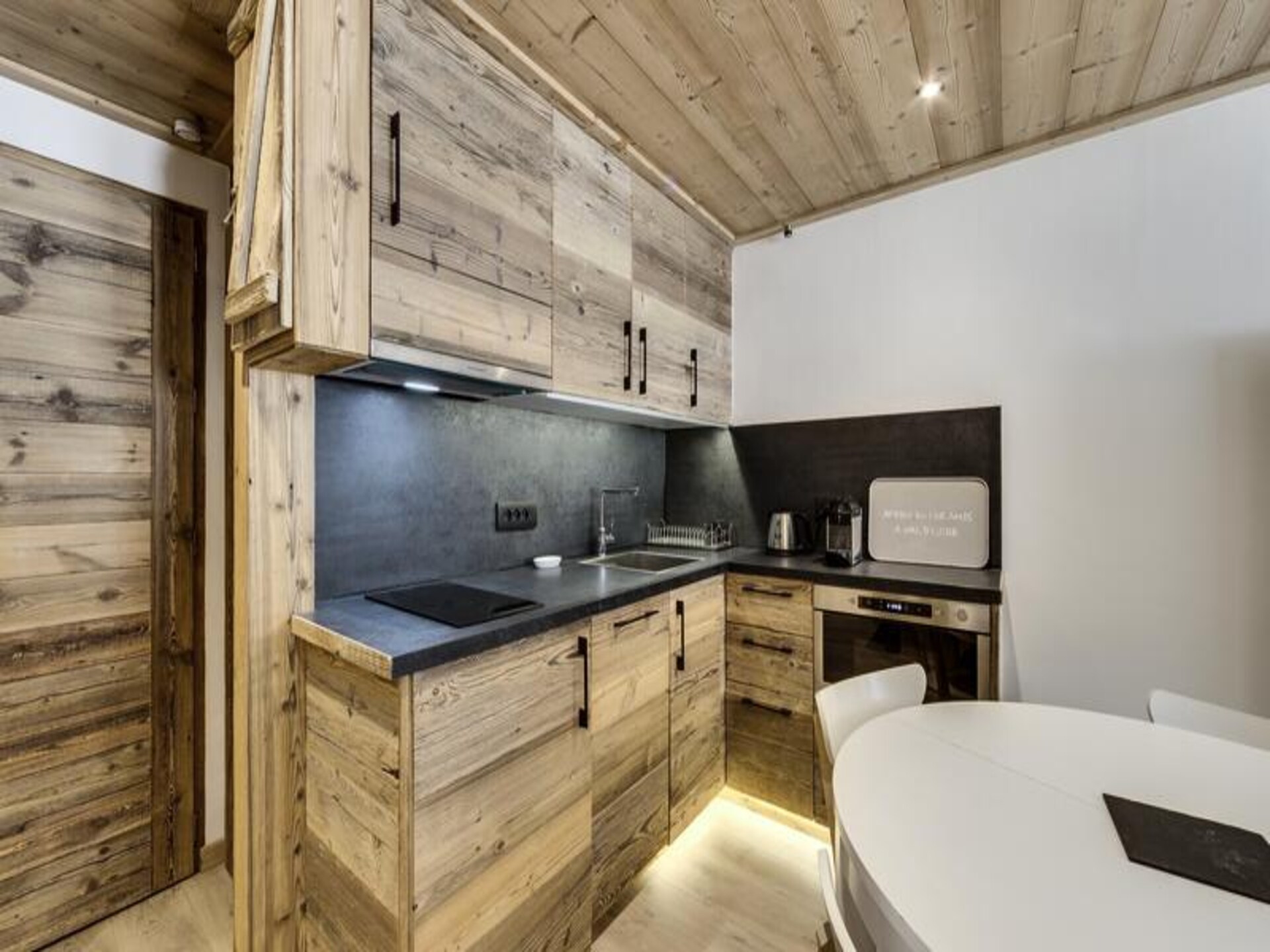 Sfeervol ski-in/ski-out appartement voor 4 personen in Val d'Isère Village - foto 8