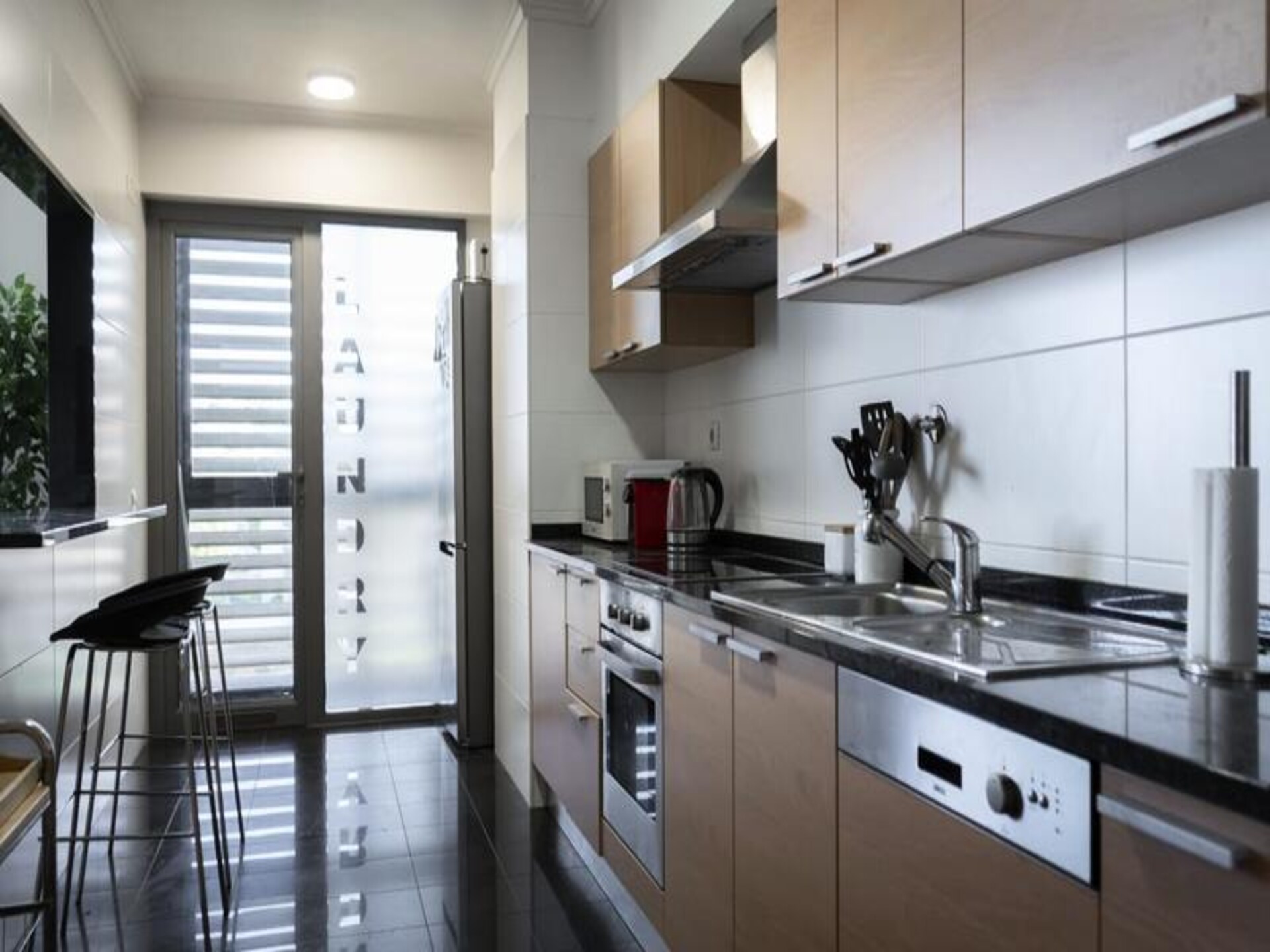 Licht appartement in Funchal met panoramisch uitzicht over de baai - foto 9
