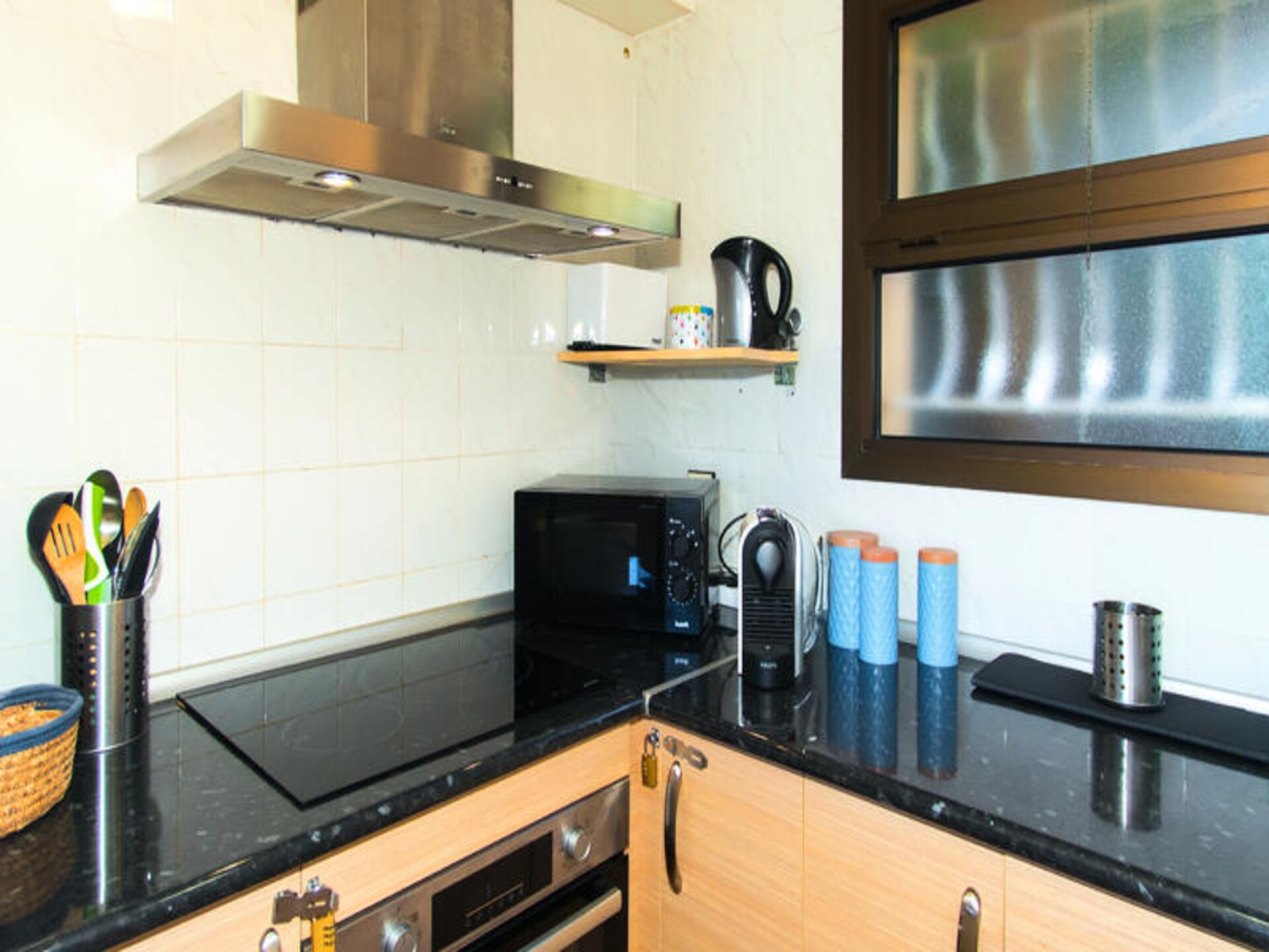 Zonovergoten appartement met zeezicht en balkon in Roses - foto 7
