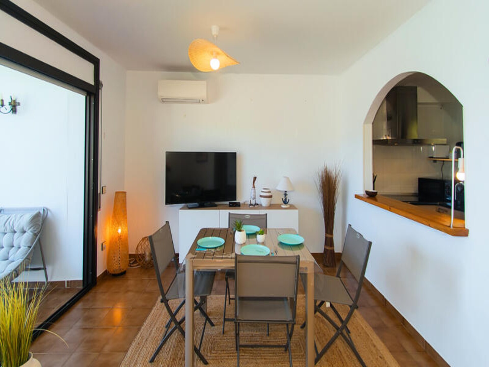 Zonovergoten appartement met zeezicht en balkon in Roses - foto 15