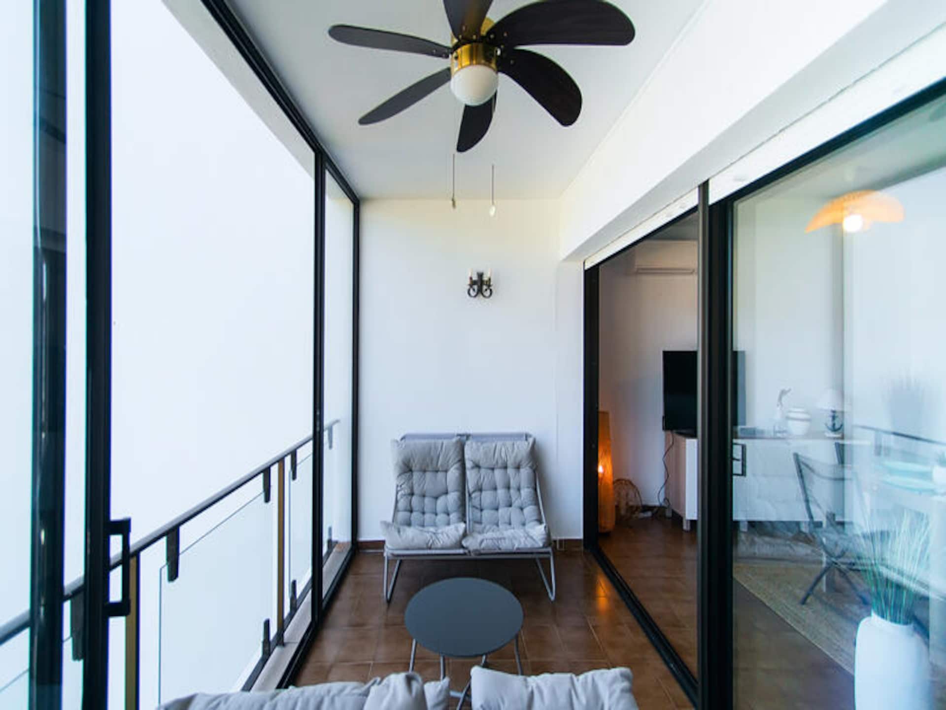 Zonovergoten appartement met zeezicht en balkon in Roses - foto 20