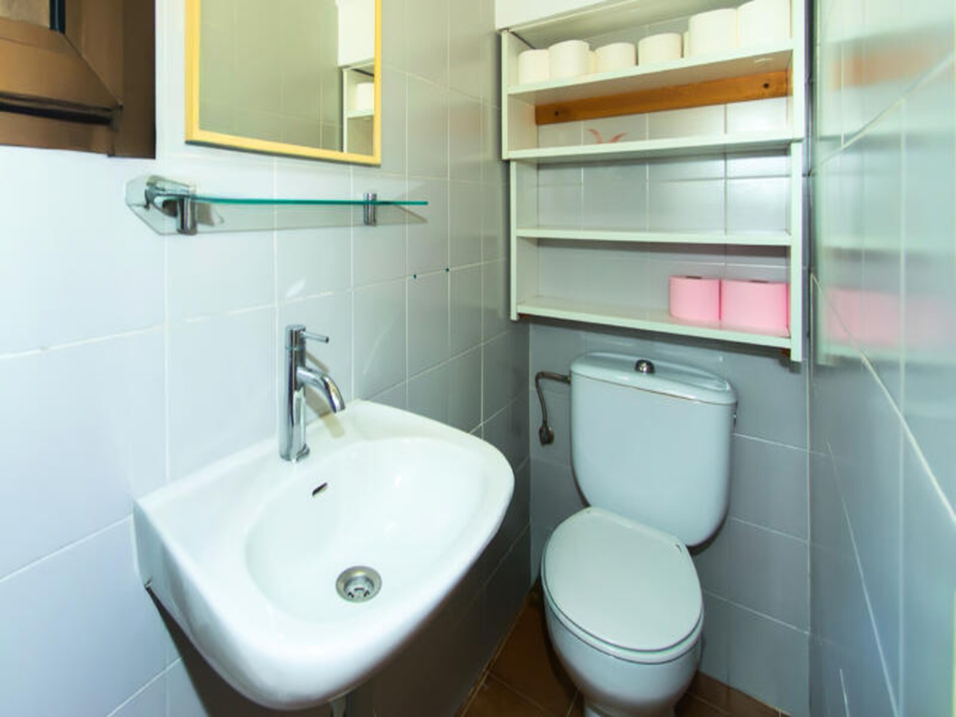 Zonovergoten appartement met zeezicht en balkon in Roses - foto 25