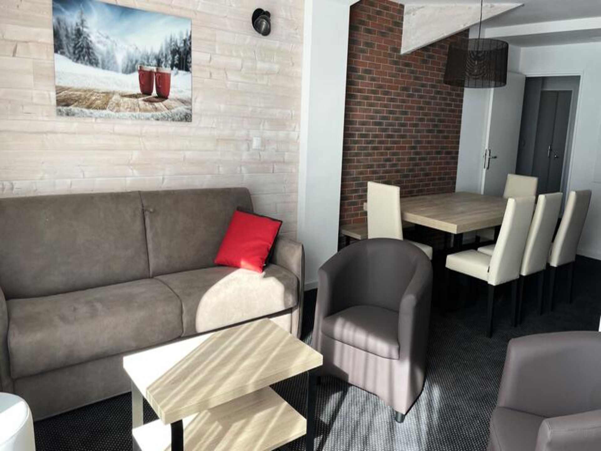 Ruim appartement voor 8 aan de voet van de Pyreneeën met zwembad en uitzicht - foto 3