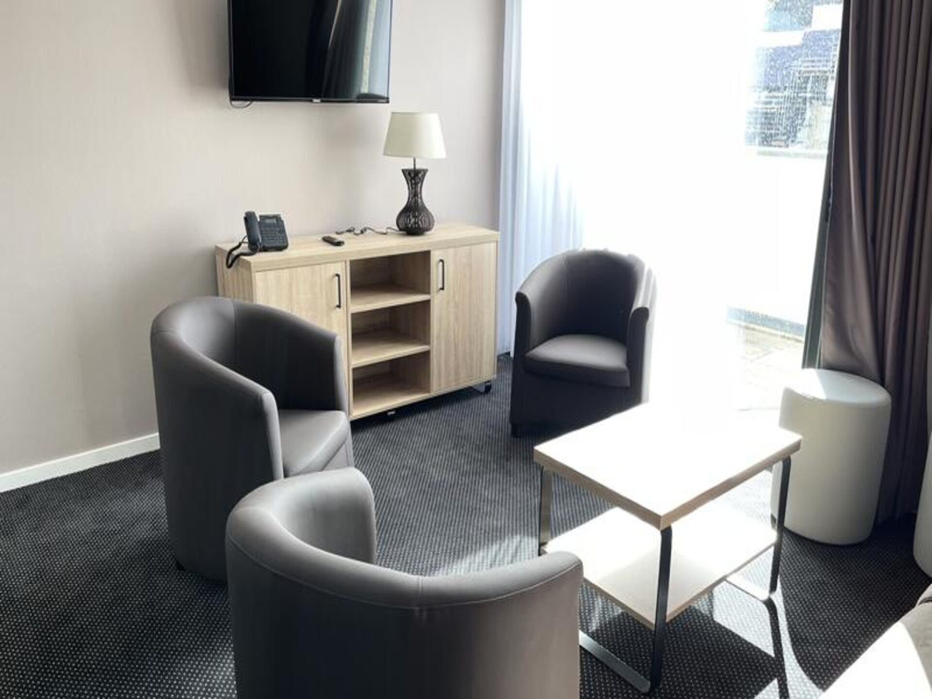 Ruim appartement voor 8 aan de voet van de Pyreneeën met zwembad en uitzicht - foto 12