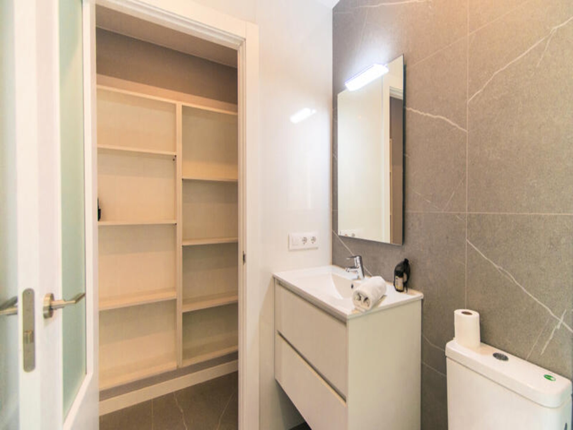 Ruim appartement met zwembad en zeezicht in Roses, Costa Brava - foto 12