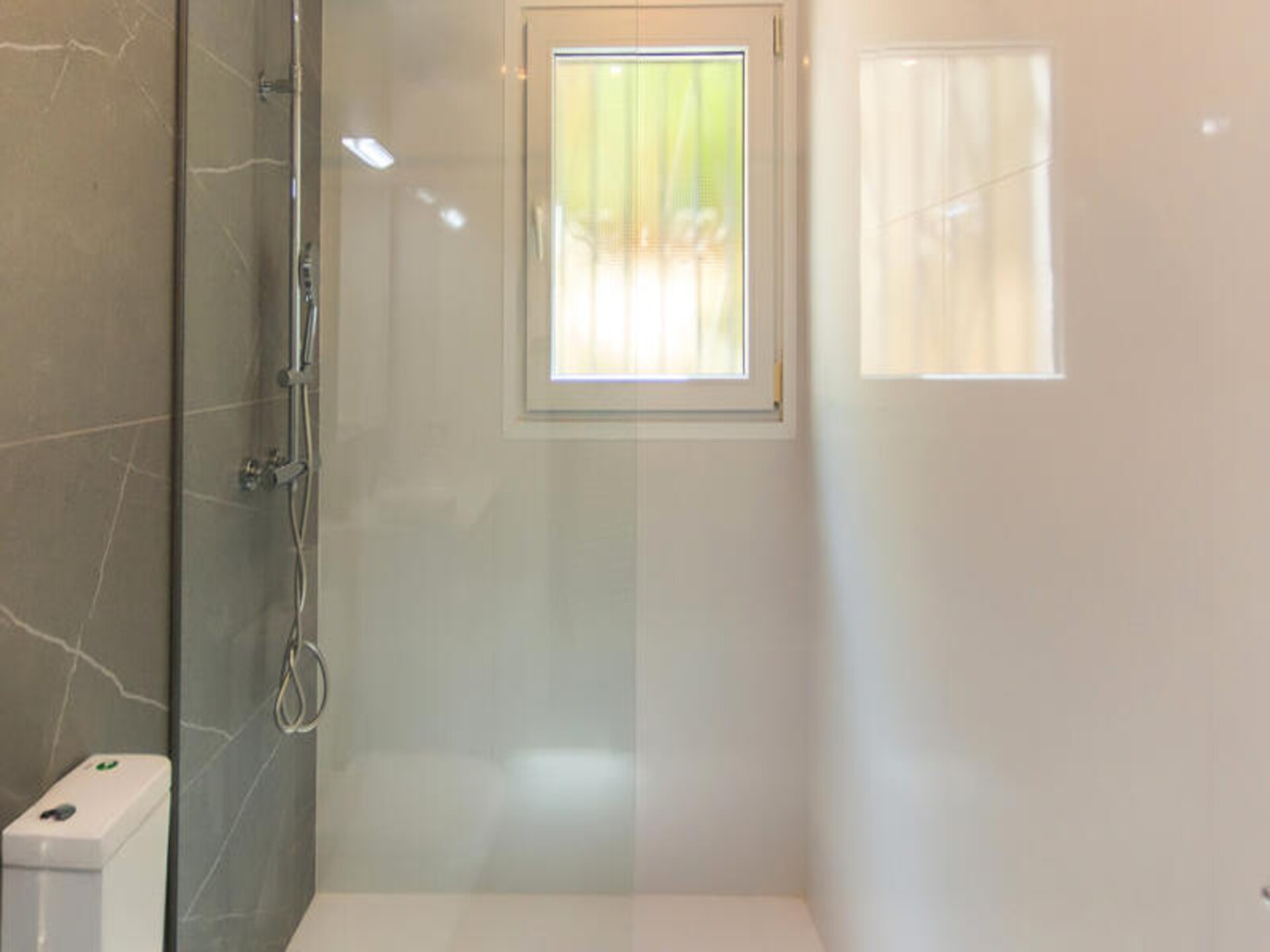 Ruim appartement met zwembad en zeezicht in Roses, Costa Brava - foto 15