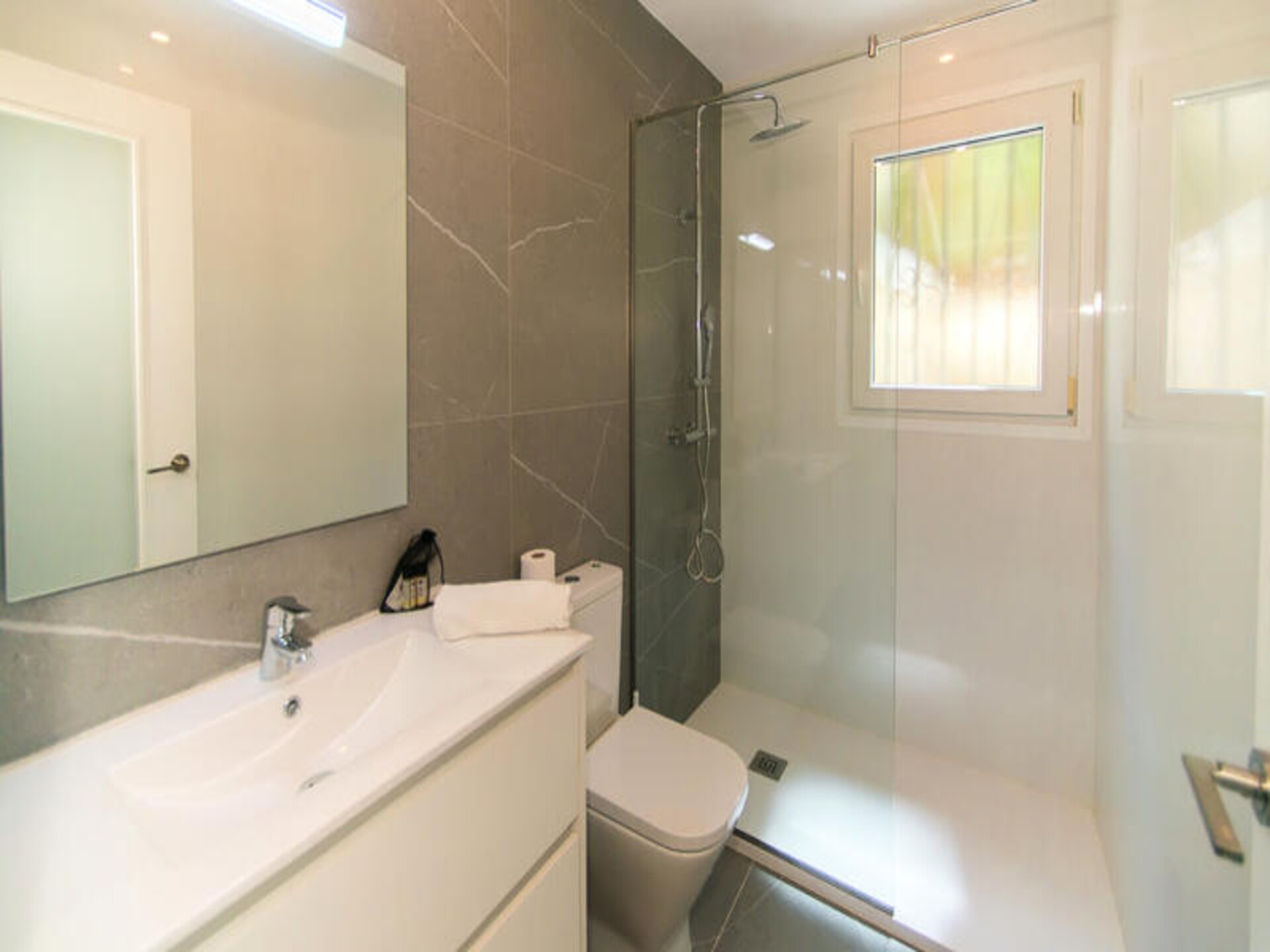 Ruim appartement met zwembad en zeezicht in Roses, Costa Brava - foto 20