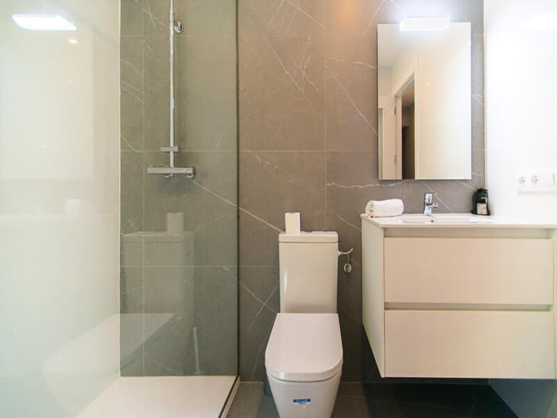 Ruim appartement met zwembad en zeezicht in Roses, Costa Brava - foto 21