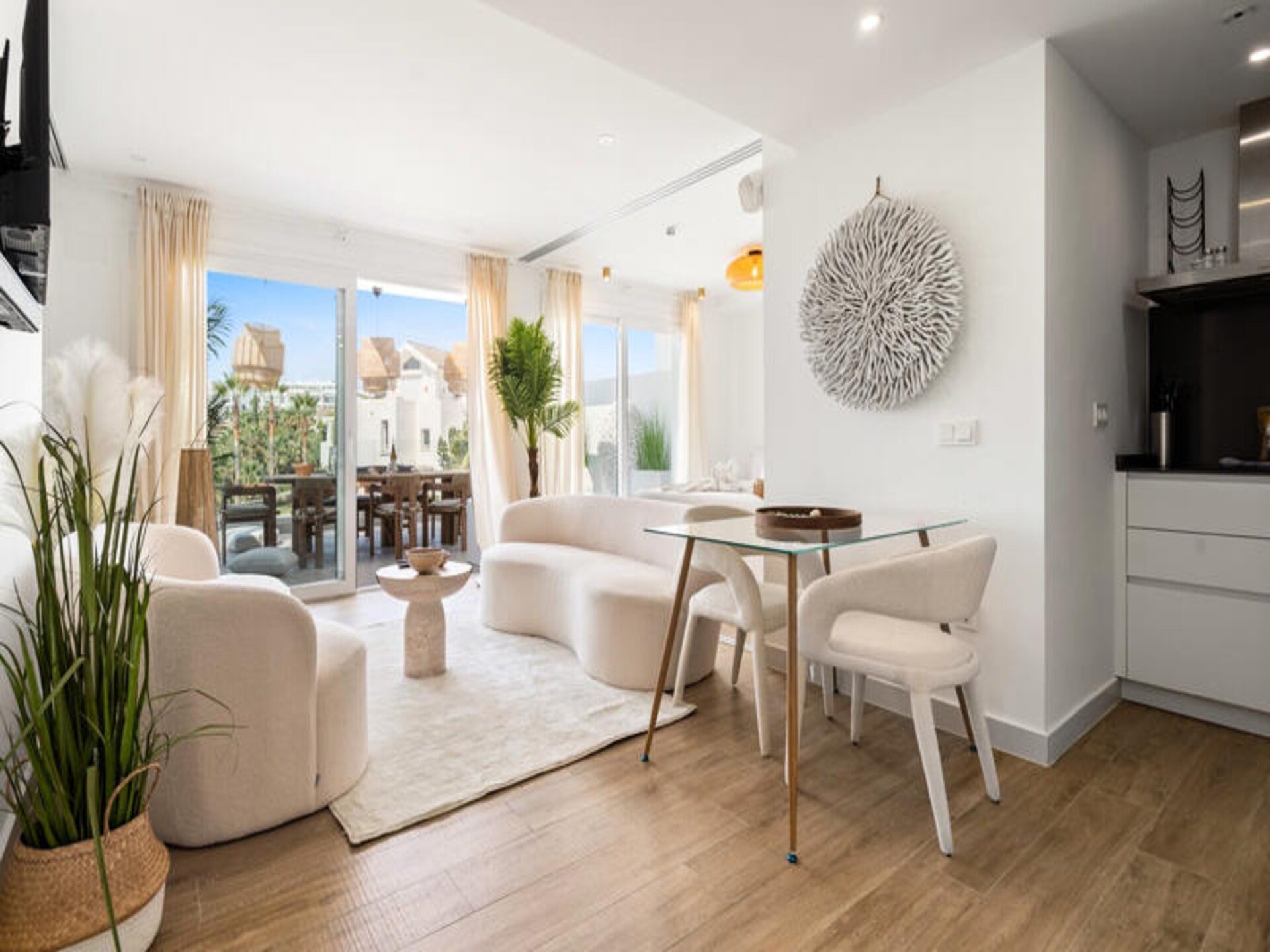 Appartement aan de Crystal Lagoon van Casares met privétuin - foto 6