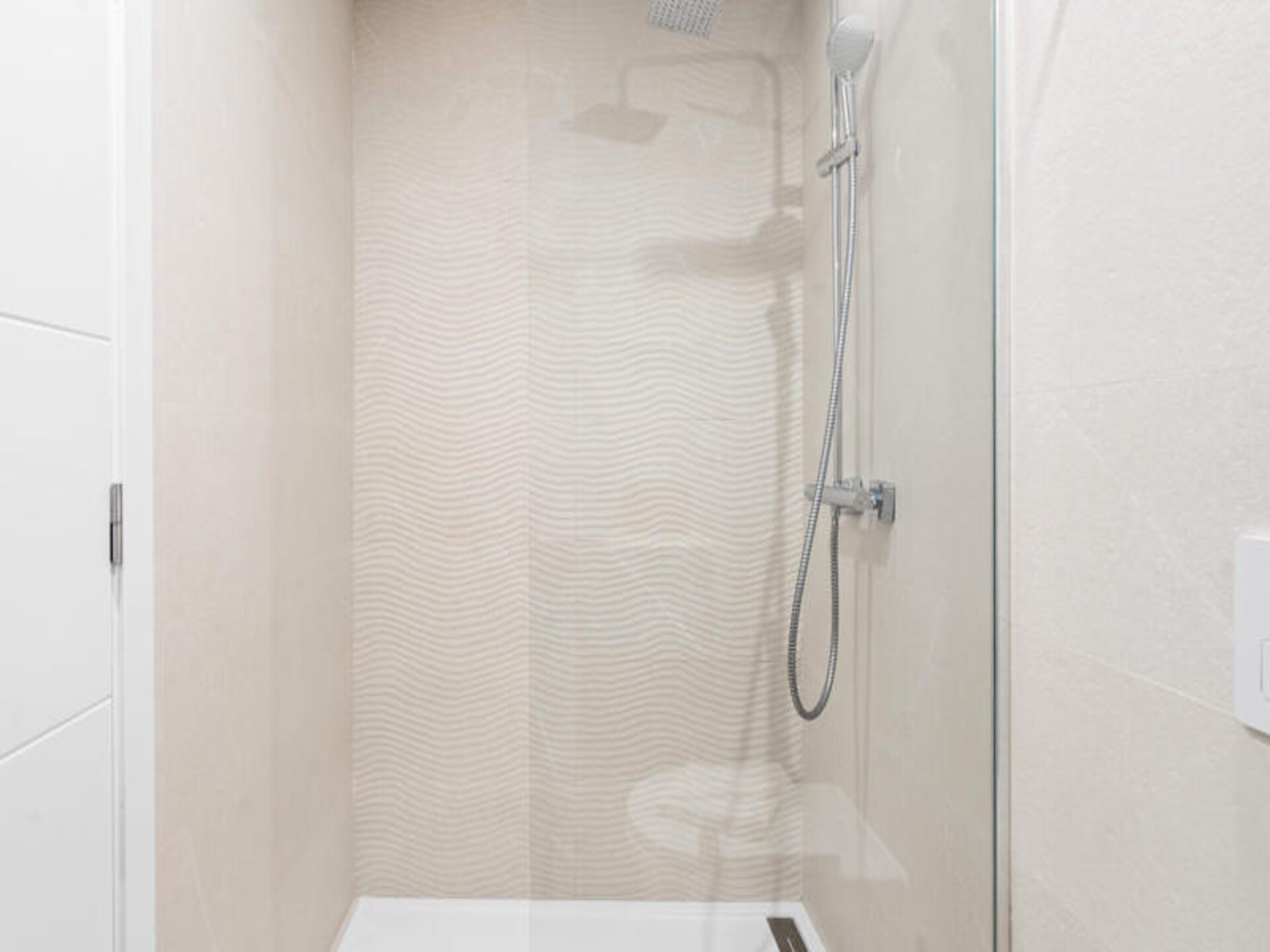 Appartement aan de Crystal Lagoon van Casares met privétuin - foto 14