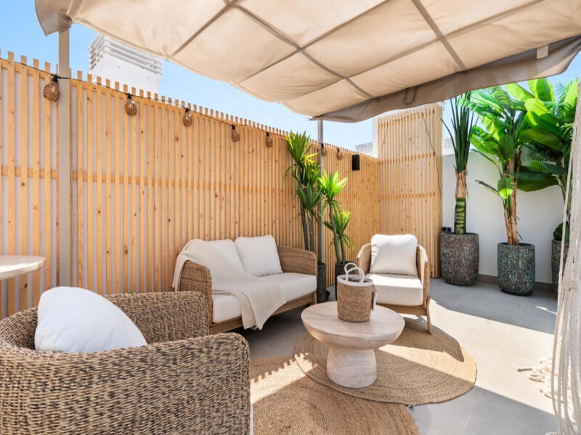 Appartement aan de Crystal Lagoon van Casares met privétuin - foto 22