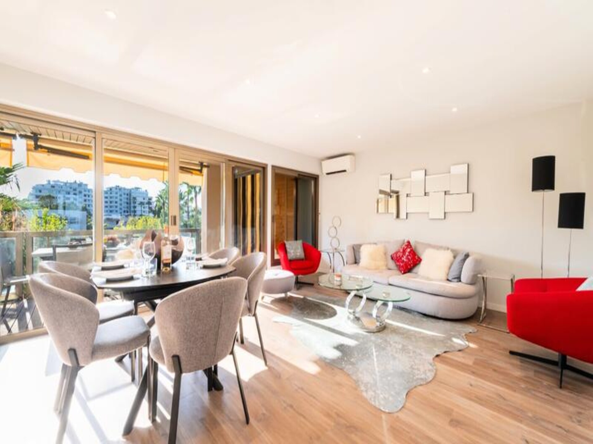 Licht appartement in Cannes met zeezicht, vlakbij het strand - foto 1