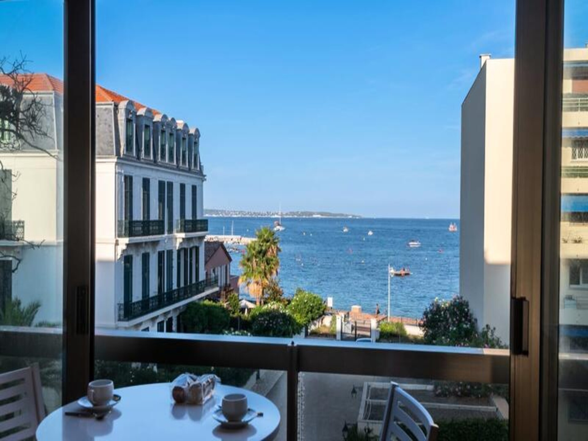 Licht appartement in Cannes met zeezicht, vlakbij het strand - foto 3