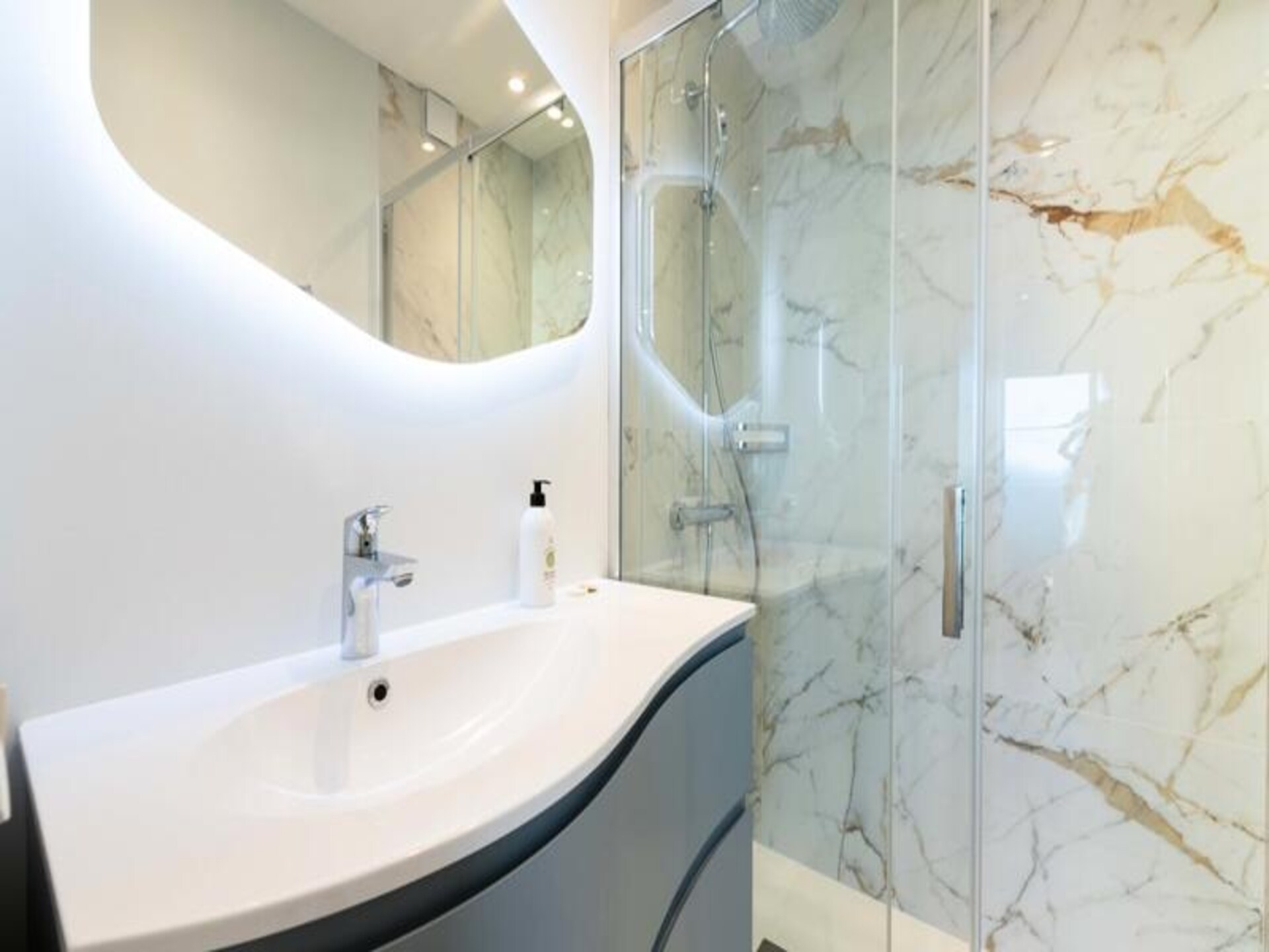 Licht appartement in Cannes met zeezicht, vlakbij het strand - foto 33