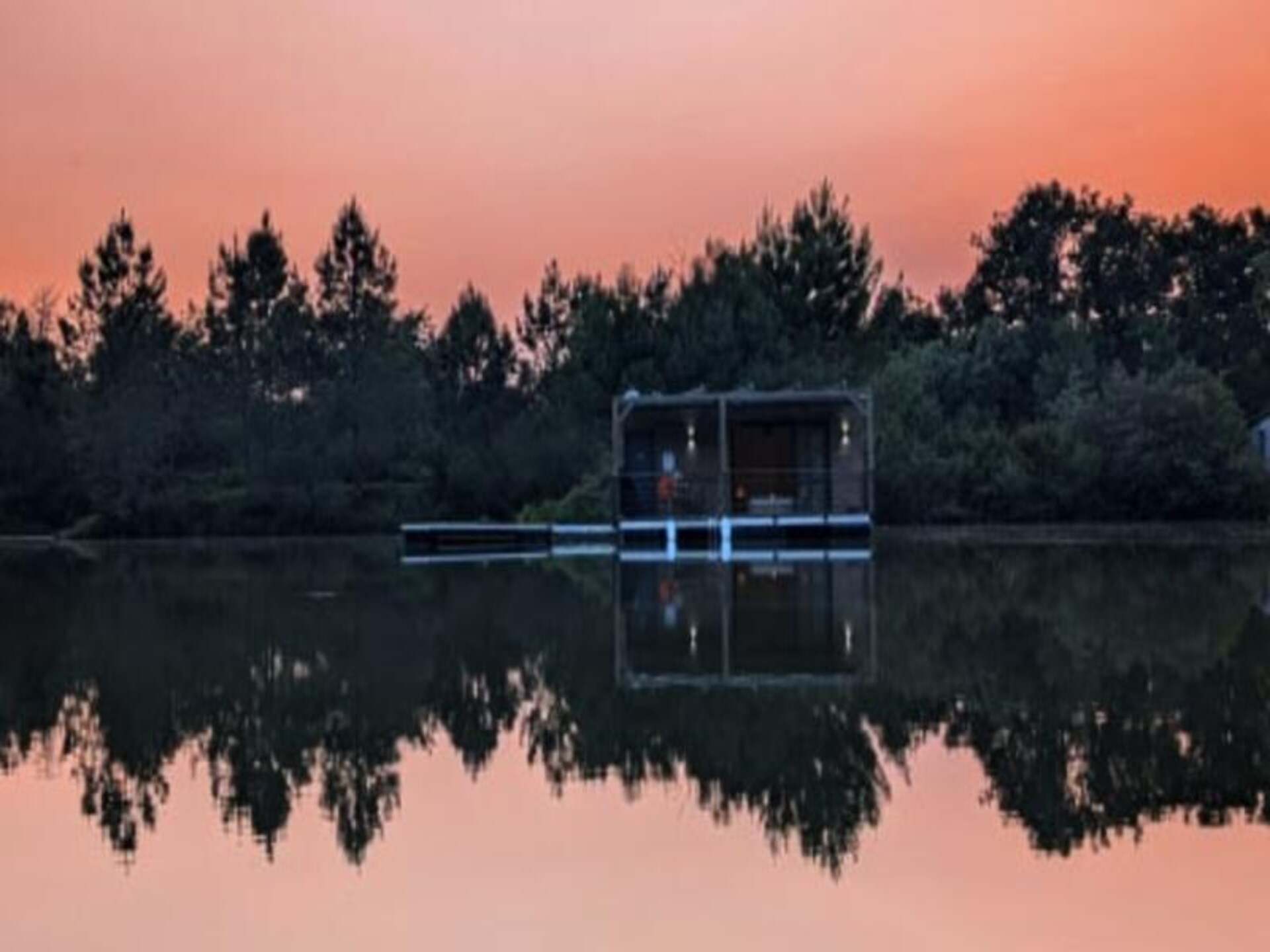 Unieke drijvende lodge op privévijver in de Dordogne - foto 17