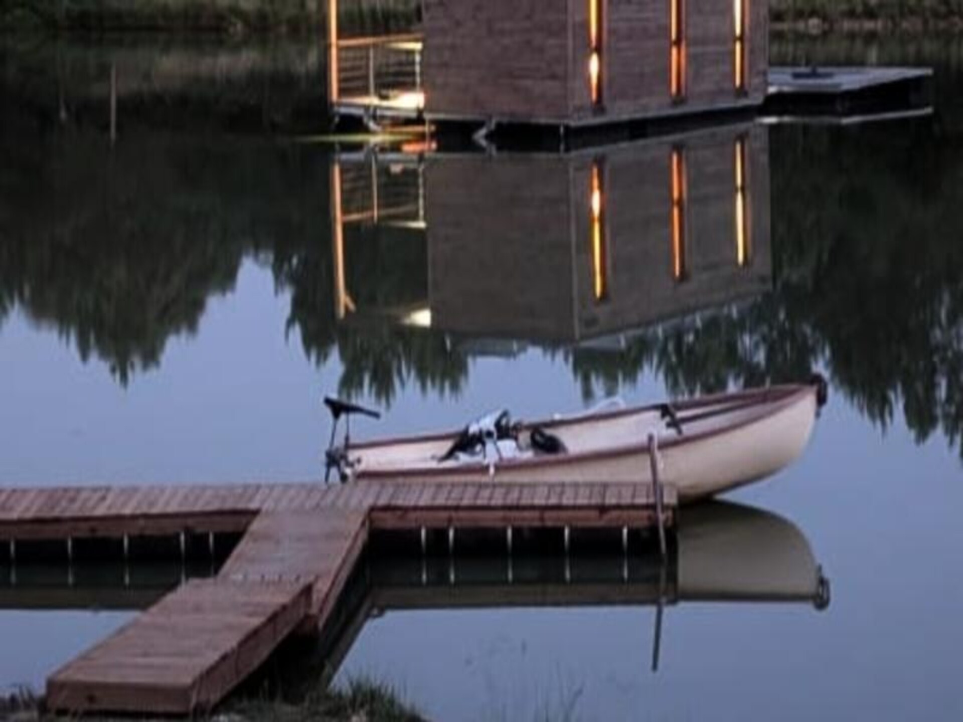 Unieke drijvende lodge op privévijver in de Dordogne - foto 26