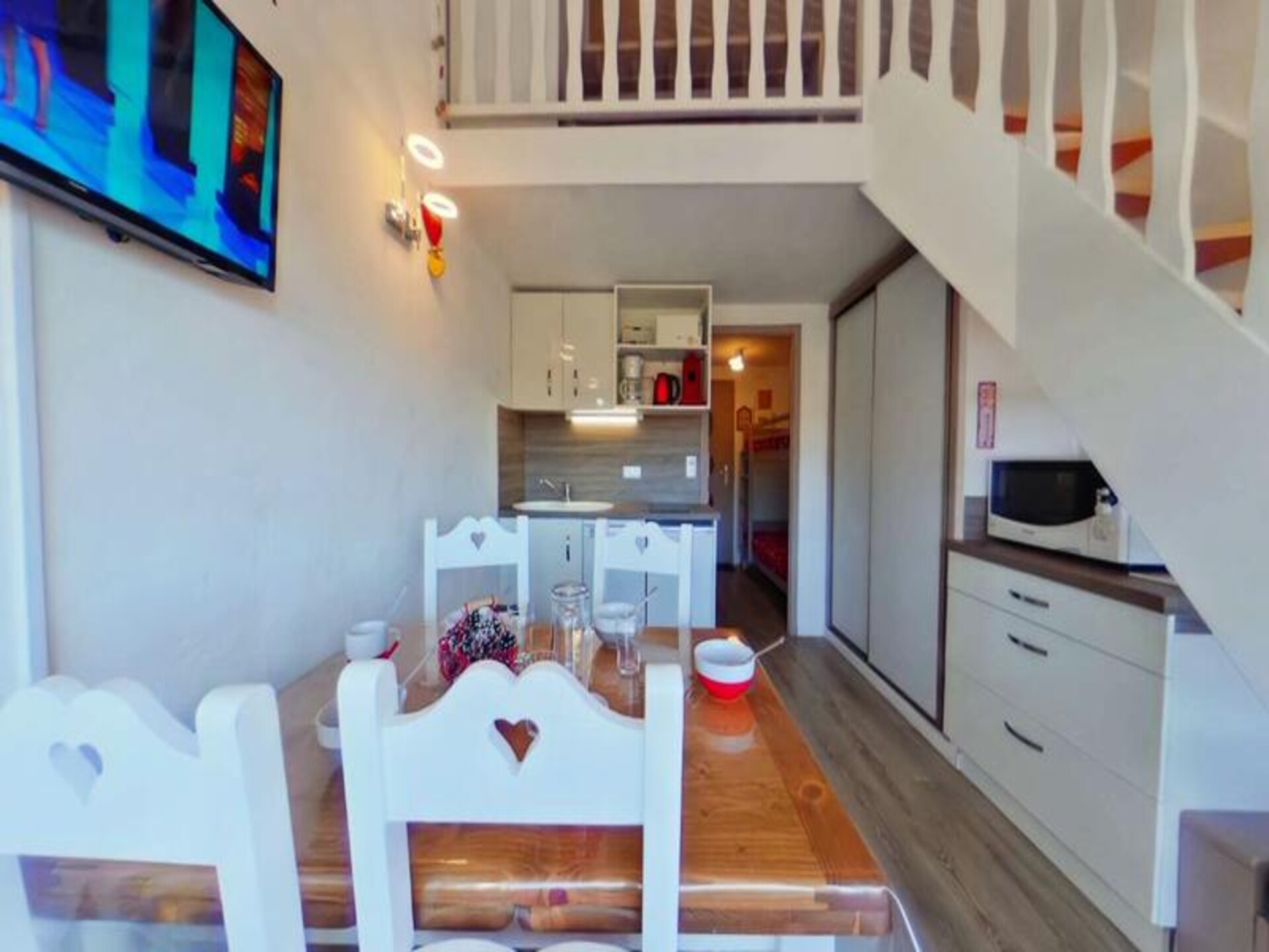 Zonnig studio-appartement met balkon en panoramisch uitzicht op Mont Bisanne - foto 7