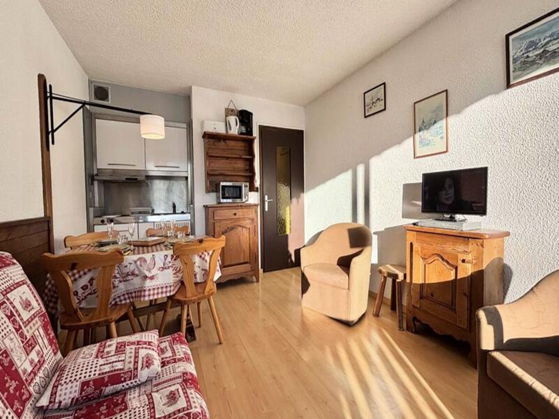 Knusse studio op de piste in Notre Dame de Bellecombe met balkon - foto 4