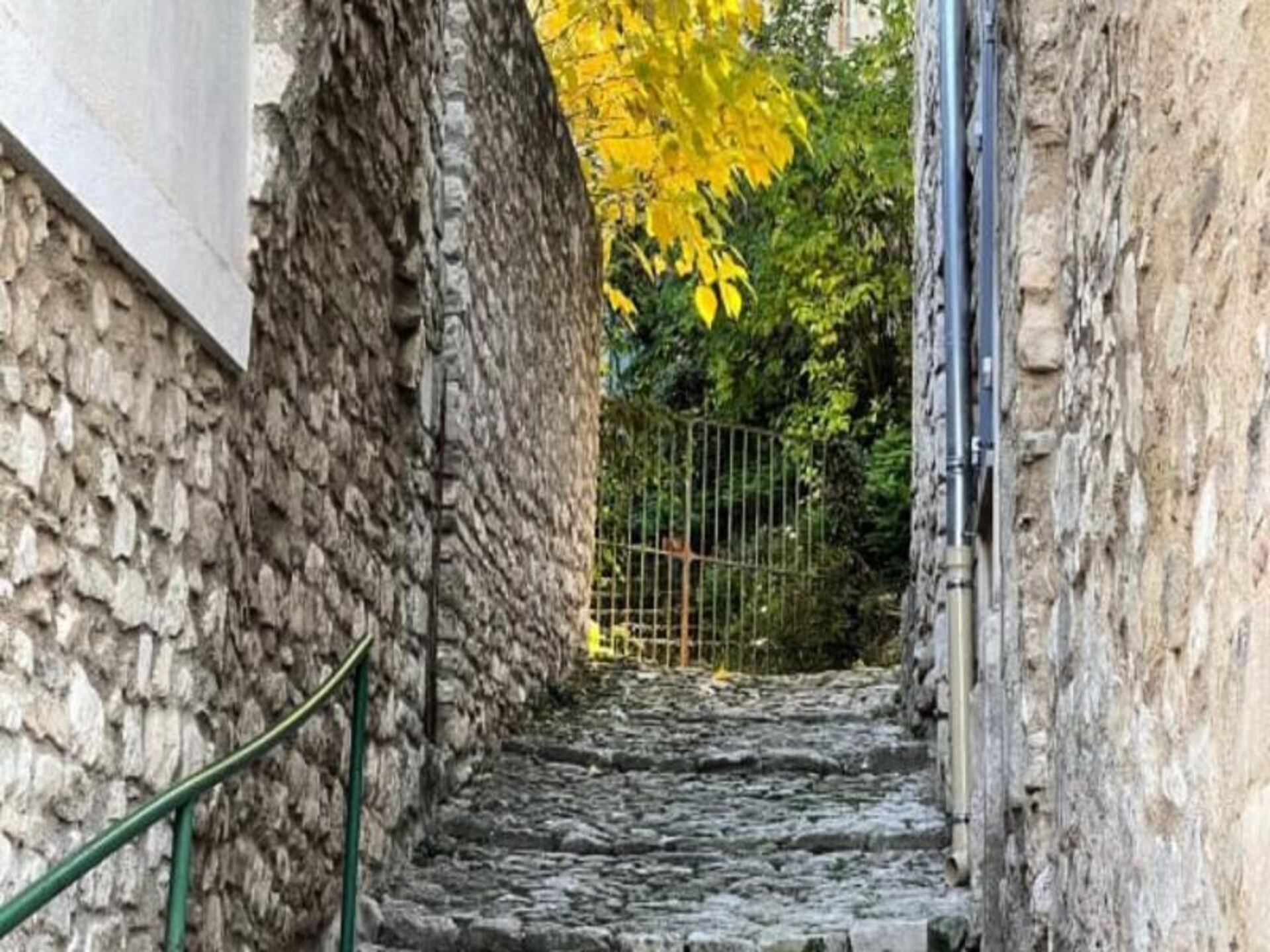 Elegant appartement in historisch L'Isle-sur-la-Sorgue, vlakbij Fontaine-de-Vaucluse - foto 15