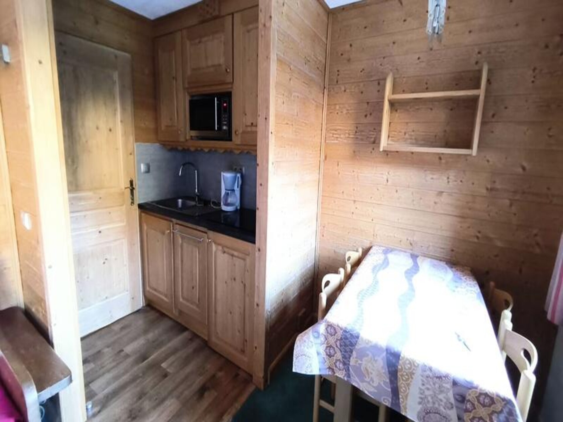 Compact appartement in Méribel Mottaret met balkon en Alpen-uitzicht - foto 4