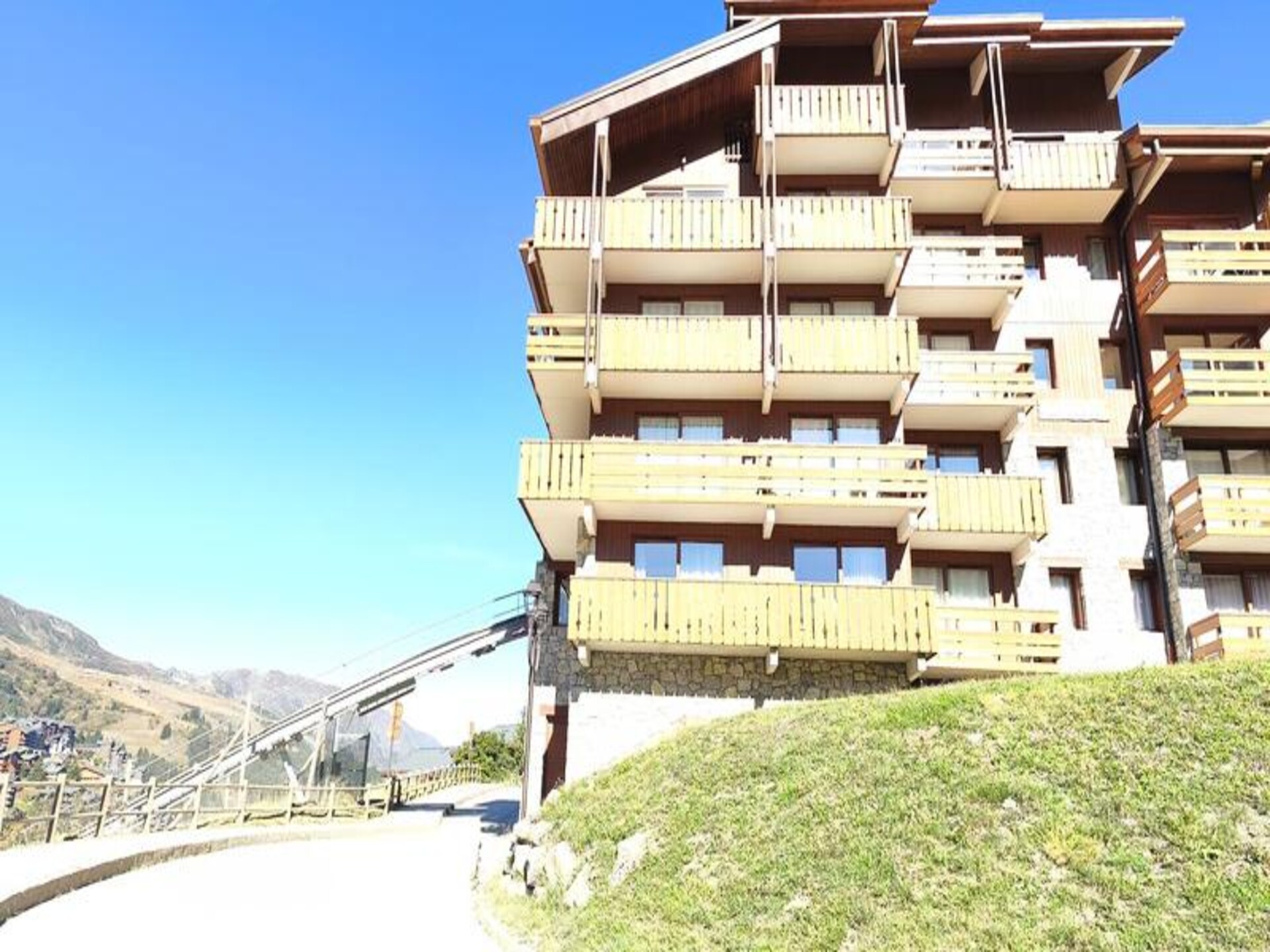 Compact appartement in Méribel Mottaret met balkon en Alpen-uitzicht - foto 15