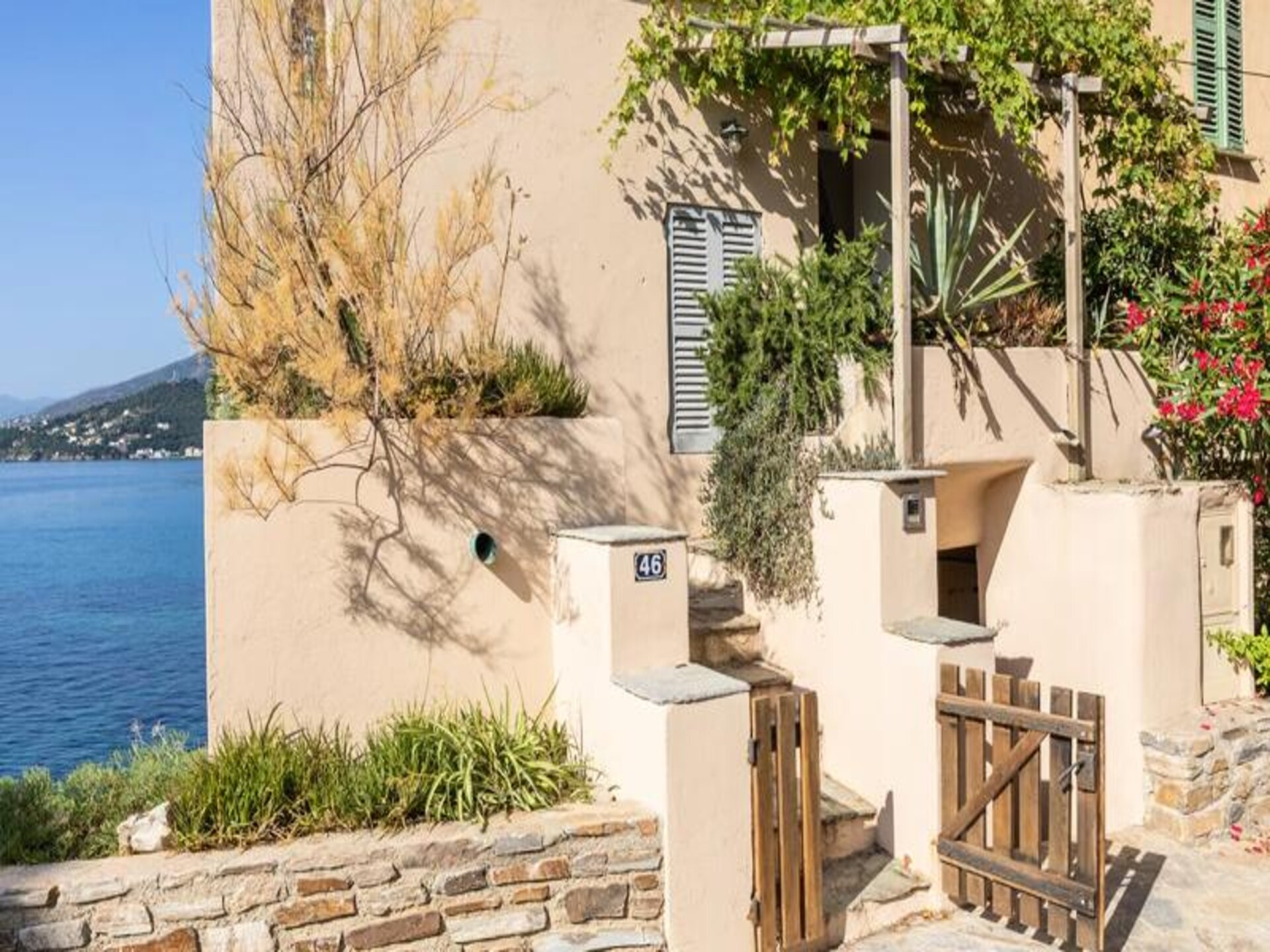 Authentiek vissershuis aan zee met jacuzzi in Erbalunga, Cap Corse - foto 9