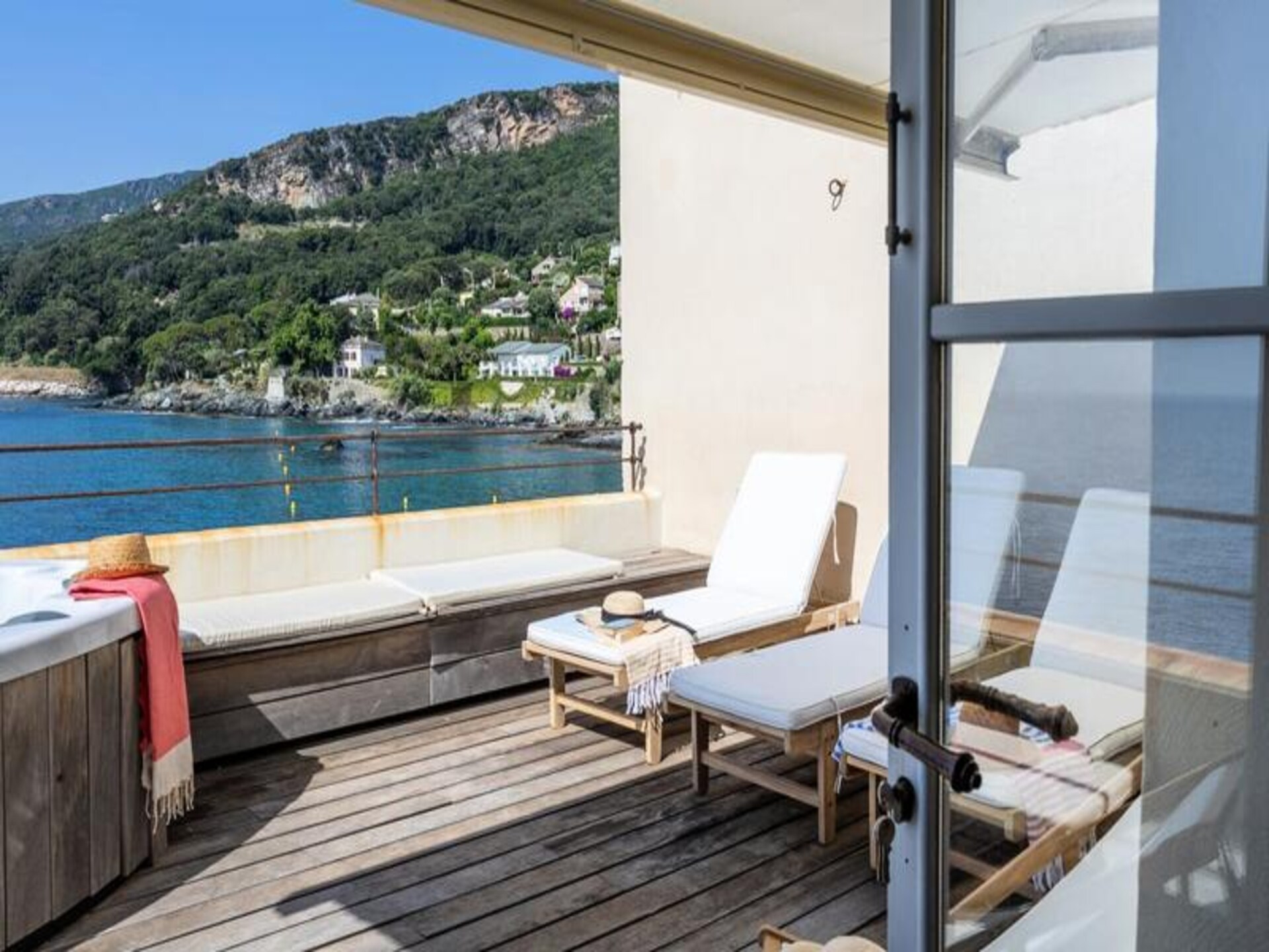 Authentiek vissershuis aan zee met jacuzzi in Erbalunga, Cap Corse - foto 31