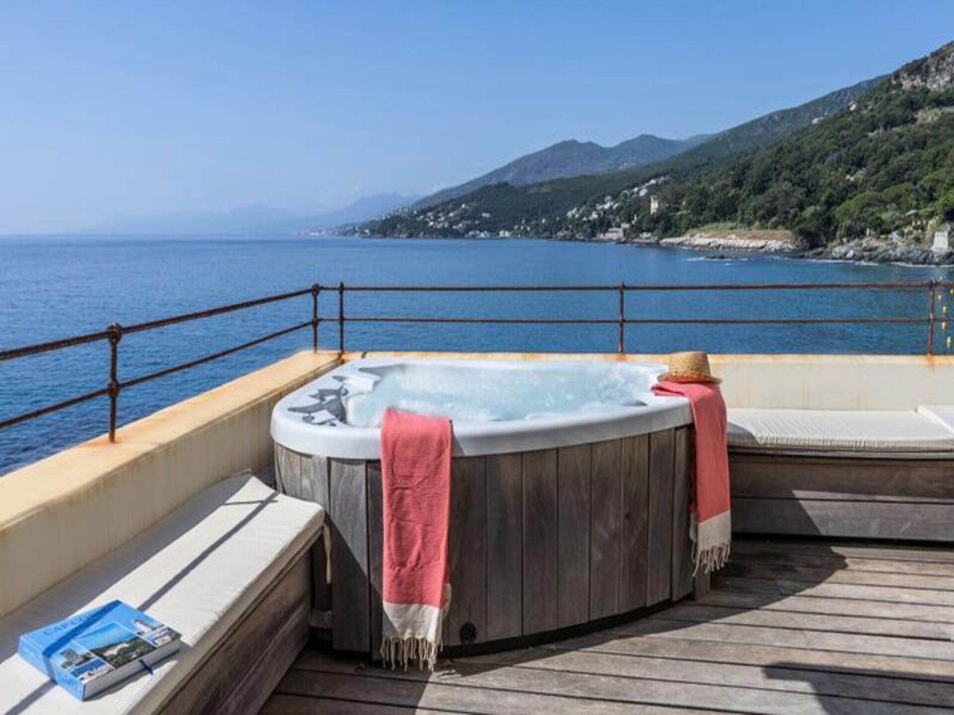 Authentiek vissershuis aan zee met jacuzzi in Erbalunga, Cap Corse - foto 33