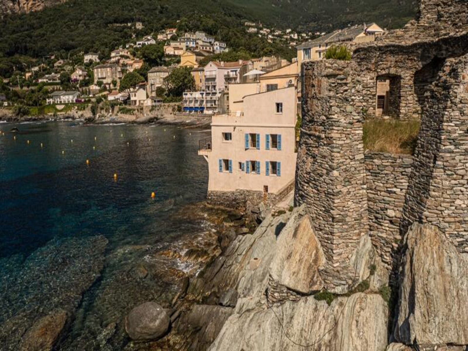 Authentiek vissershuis aan zee met jacuzzi in Erbalunga, Cap Corse - foto 37