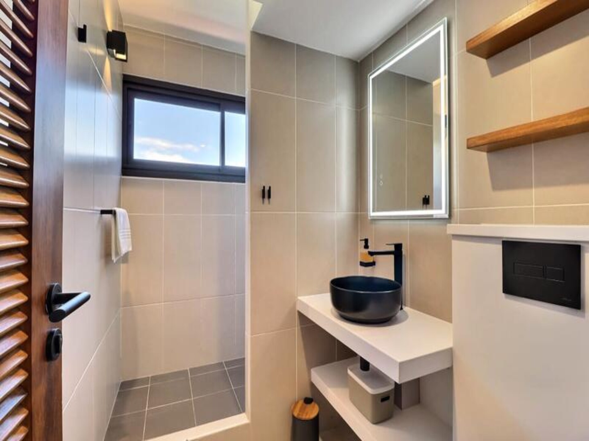 Mahana Suite: Panoramisch appartement met zee- en bergzicht in Papeete - foto 11