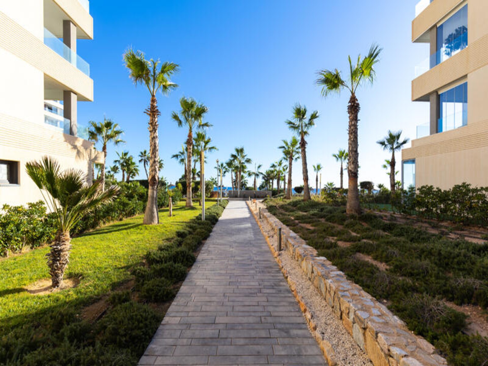 Strandappartement met zeezicht en gemeenschappelijk zwembad in Punta Prima - foto 18