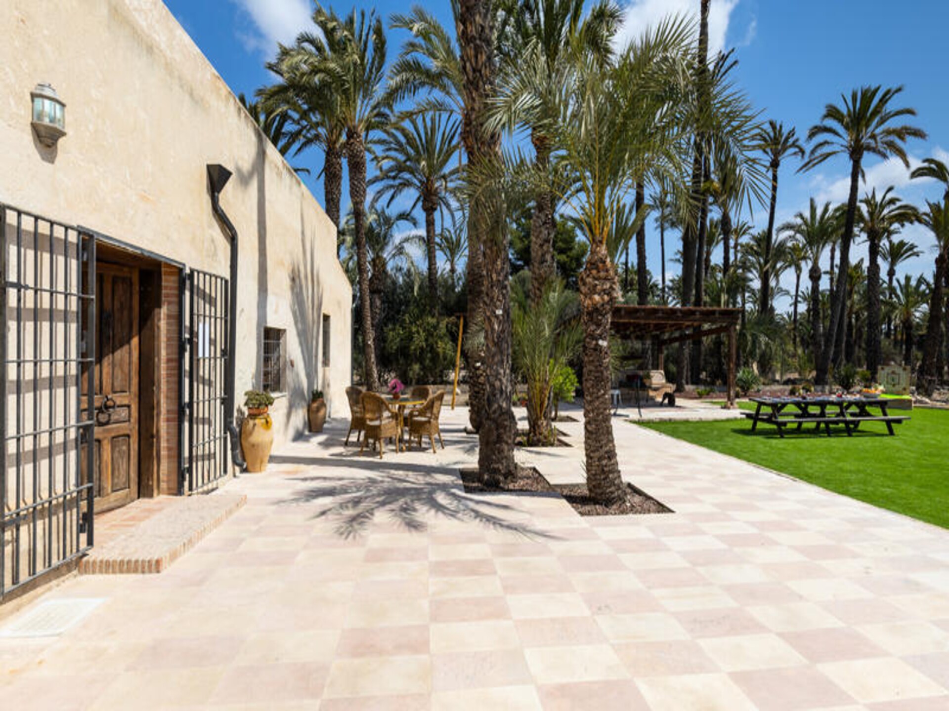 Authentiek landhuis bij Elche met privézwembad en palmentuin - foto 29