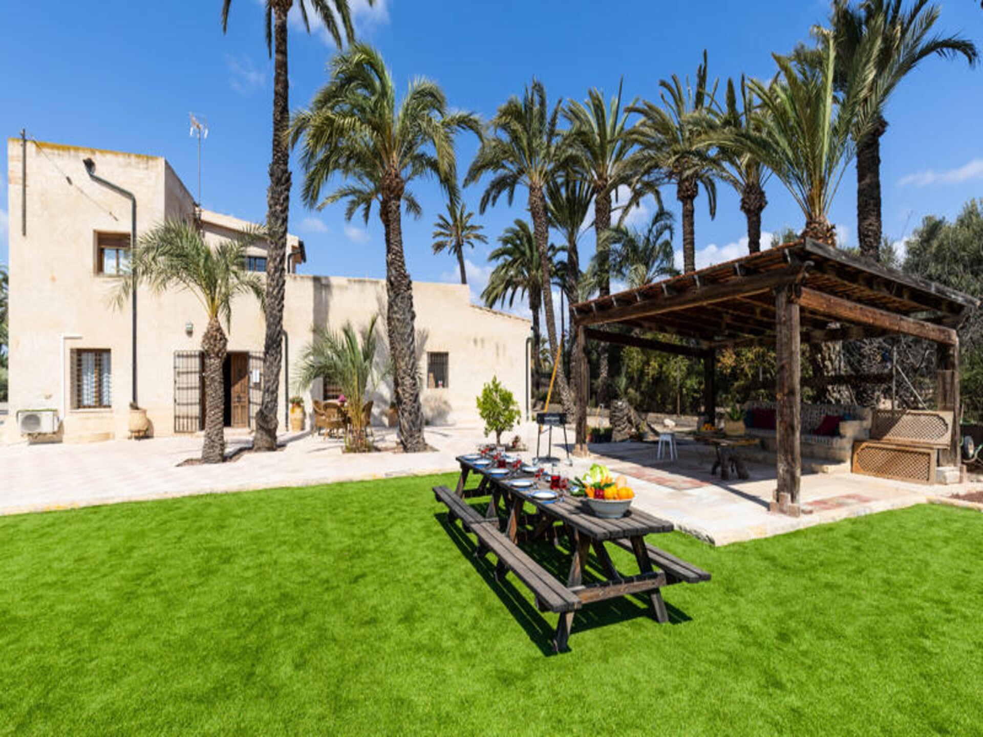 Authentiek landhuis bij Elche met privézwembad en palmentuin - foto 33