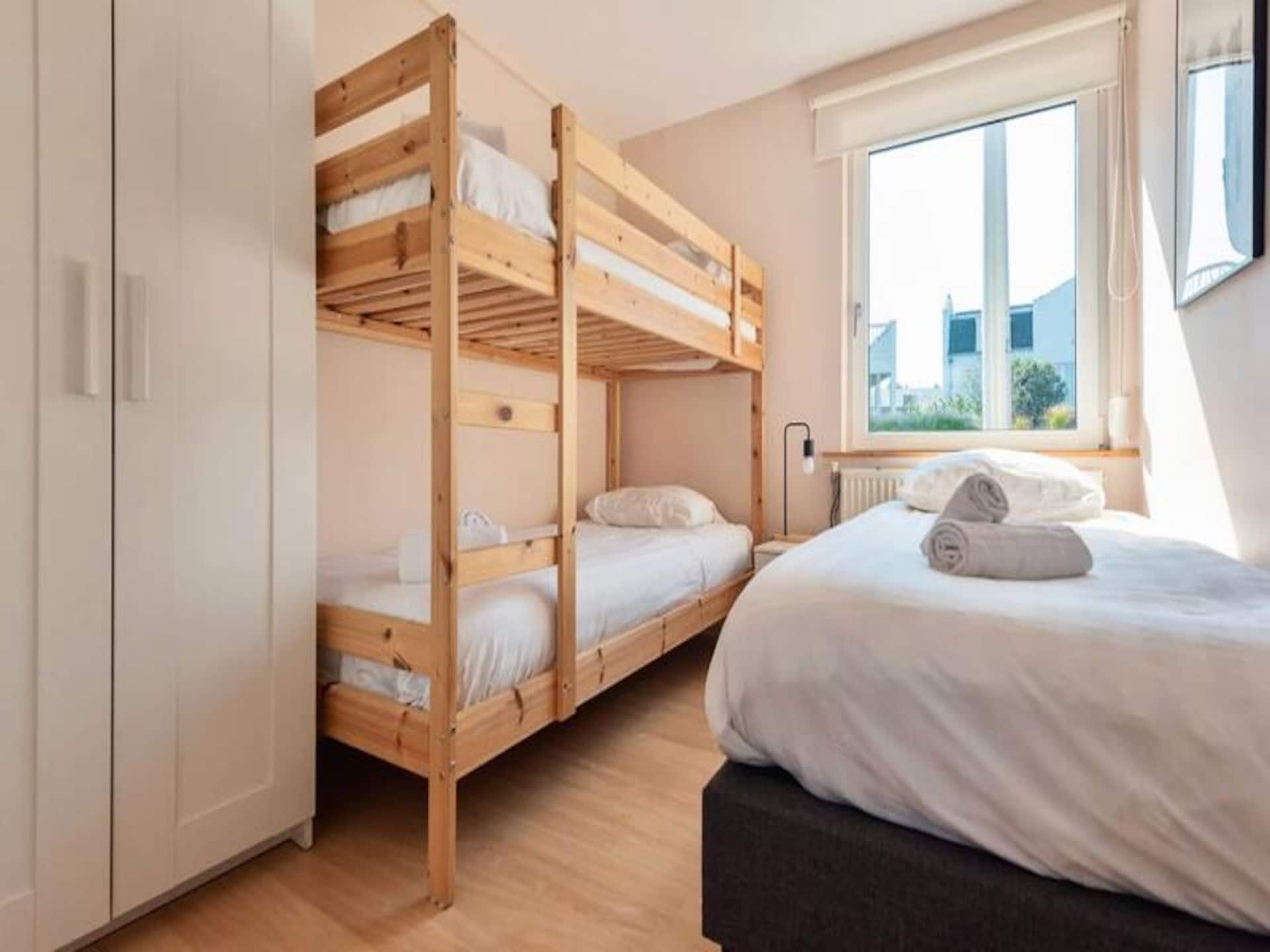 Vernieuwd familieappartement in Zandvoort met gratis parking, 7 min van het strand - foto 20