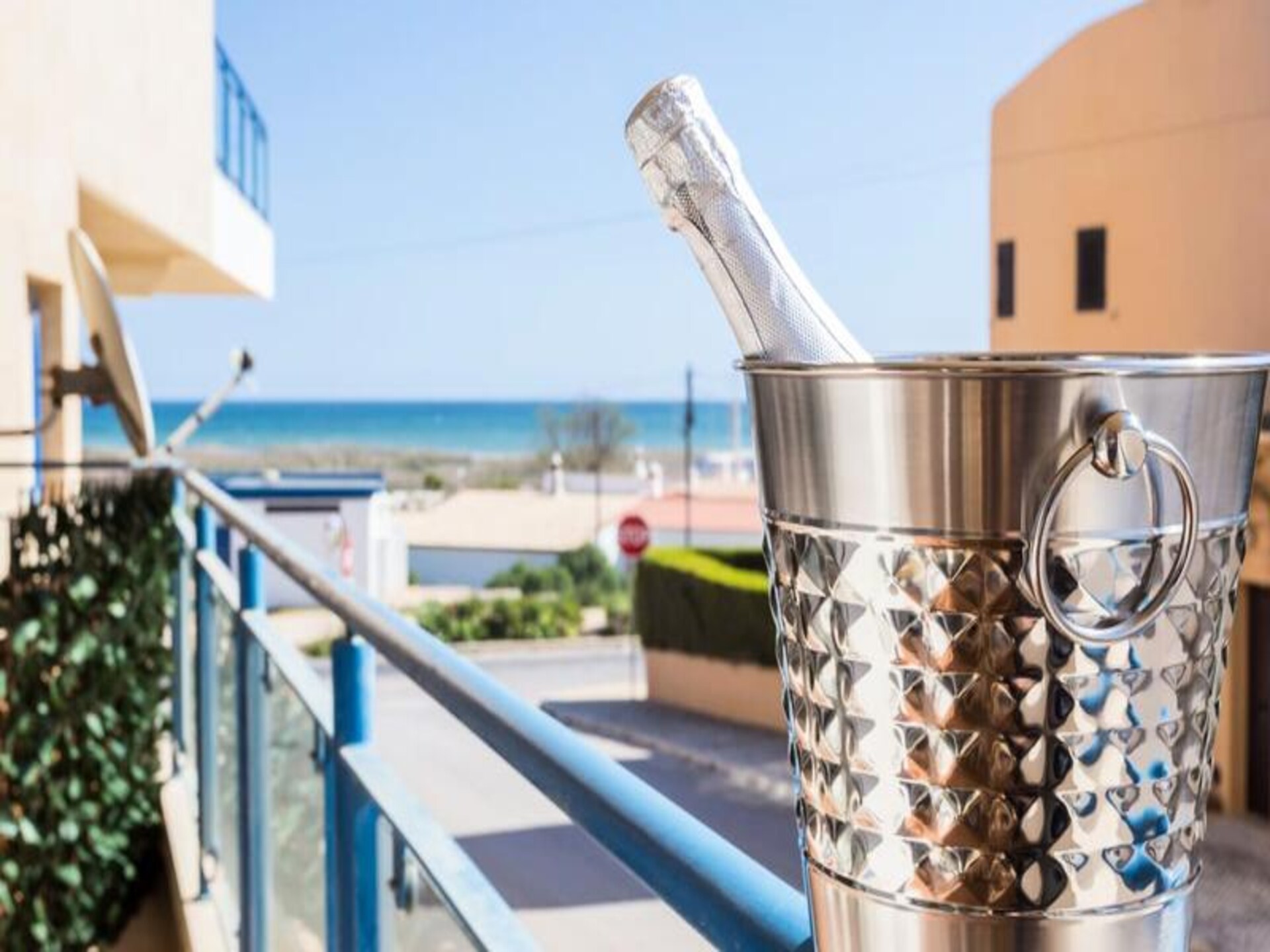 Luxe appartement aan Meia Praia met oceaanzicht en zwembad - foto 13
