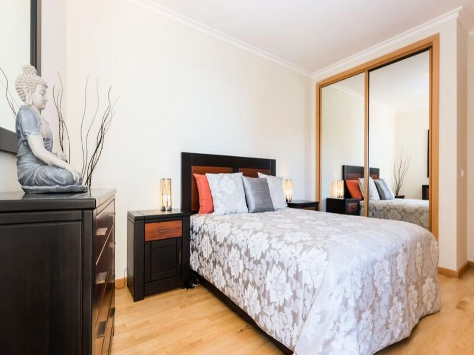 Luxe appartement aan Meia Praia met oceaanzicht en zwembad - foto 16