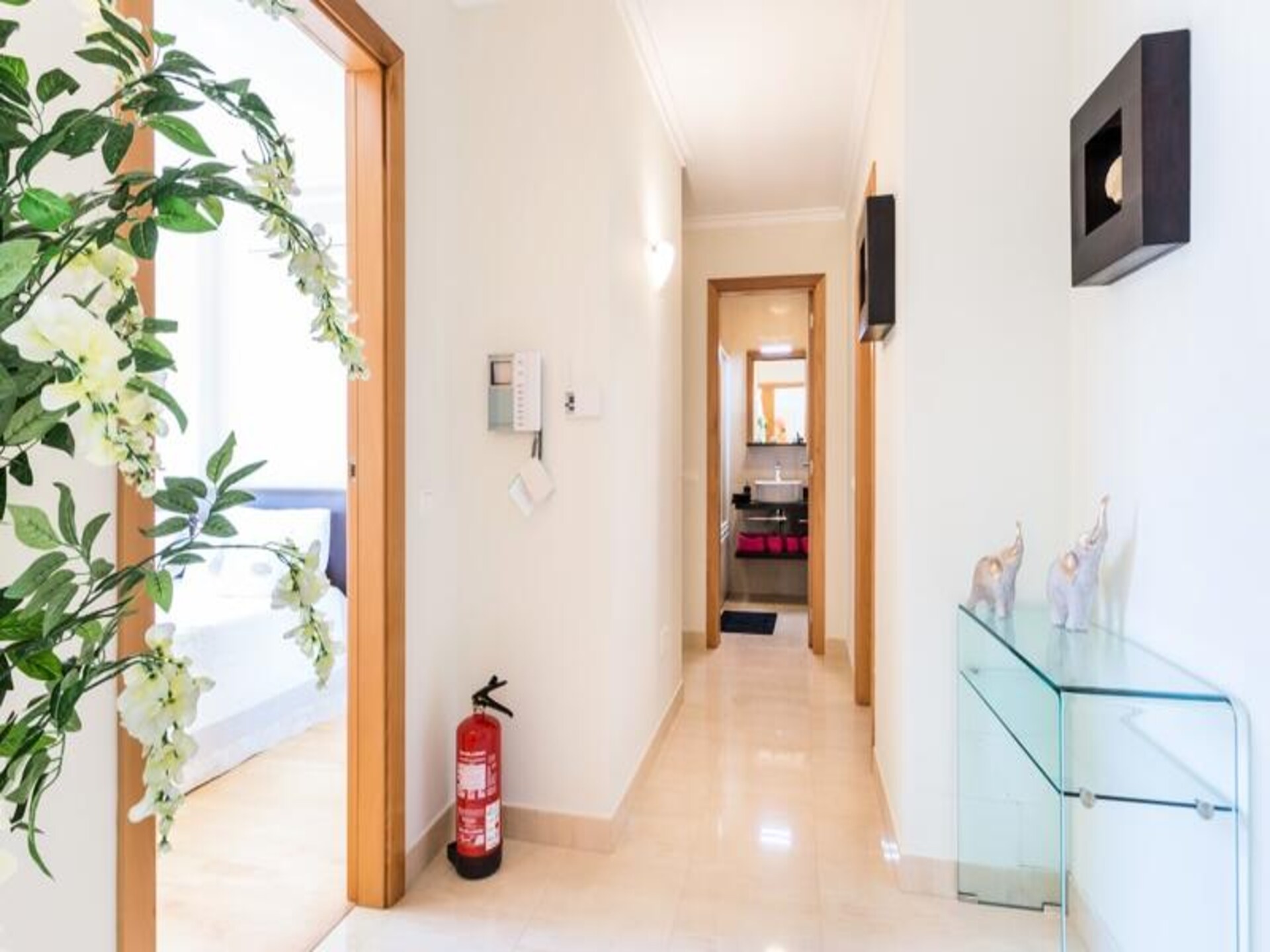Luxe appartement aan Meia Praia met oceaanzicht en zwembad - foto 19