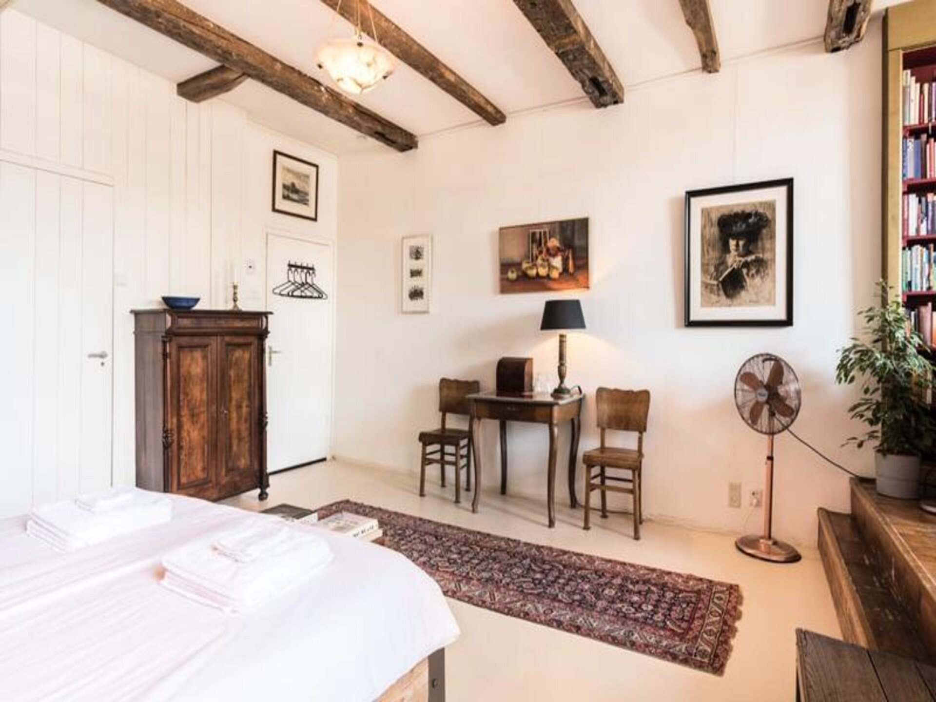 Historisch grachtenpand aan de Singel: stijlvolle 50m² kamer uit 1608 - foto 16